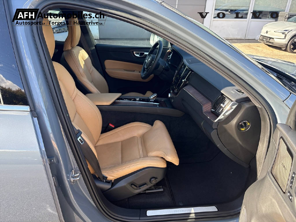 VOLVO XC60 2.0 T8 TE Ultimate Bright eAWD-image-8
