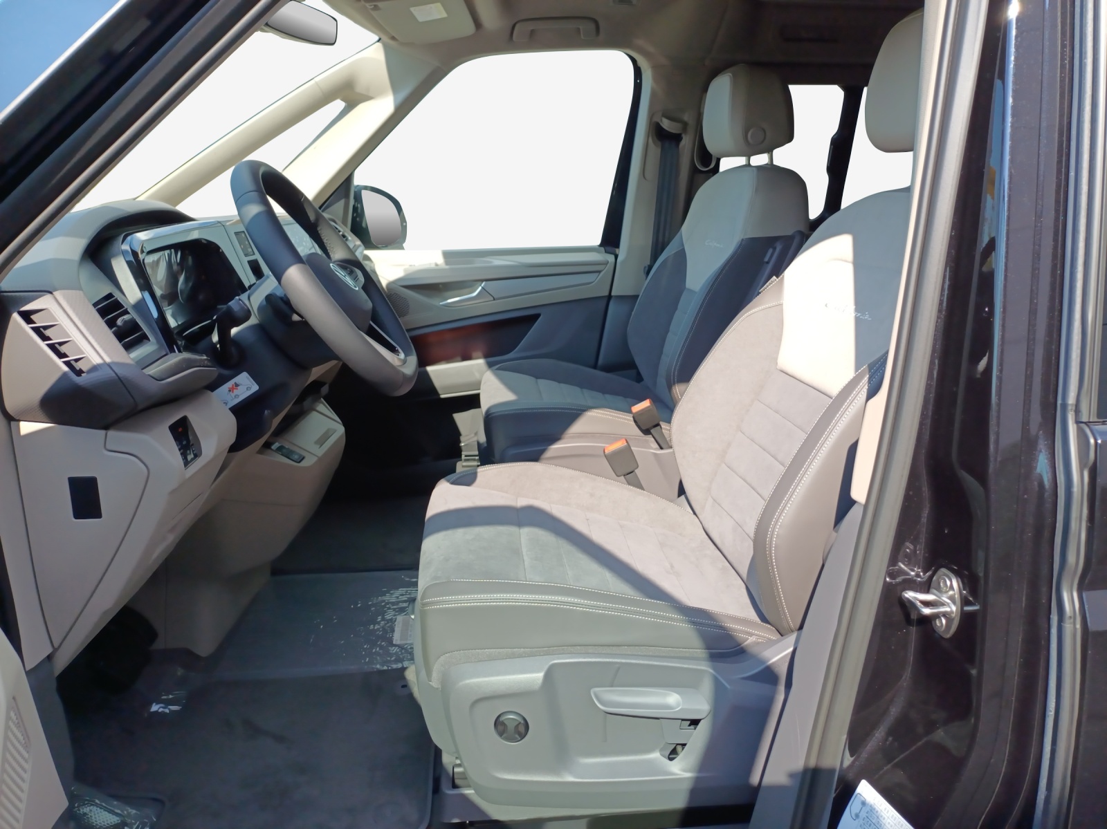 VW California 2.0 TDI Beach Tour-image-7