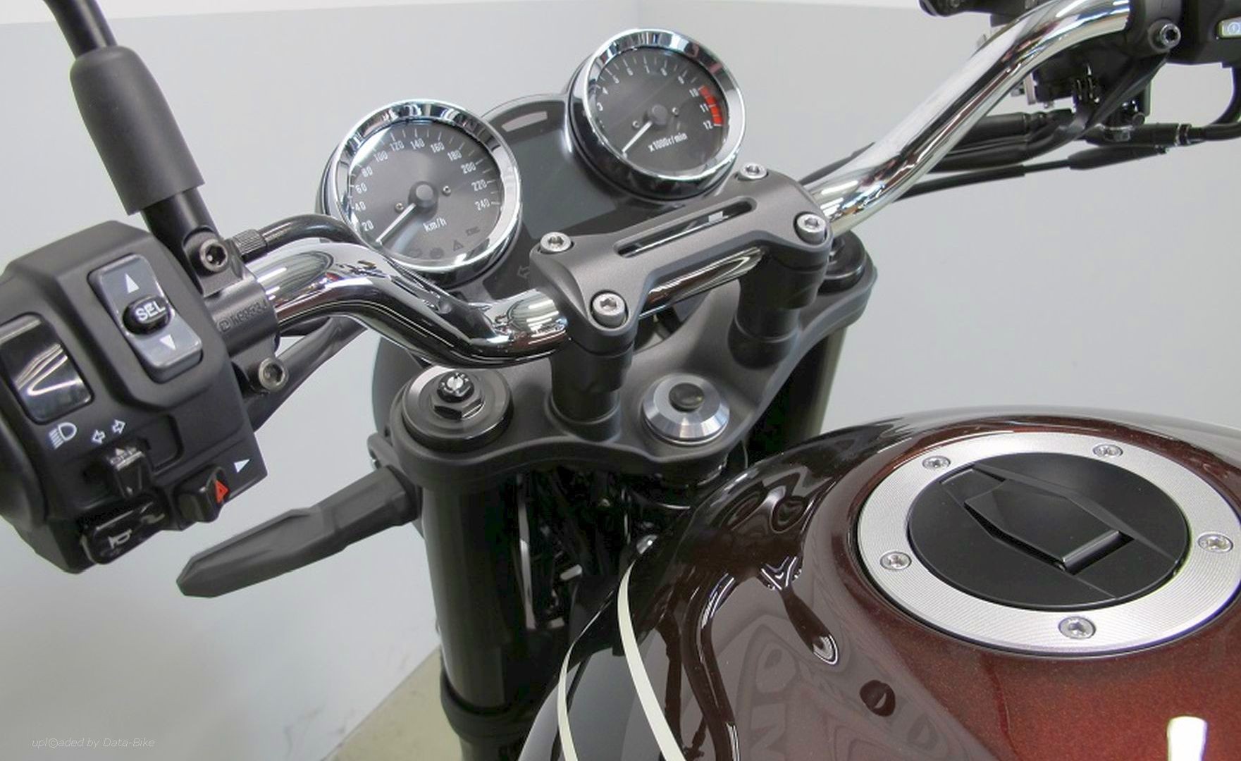 KAWASAKI Z900 RS-image-6