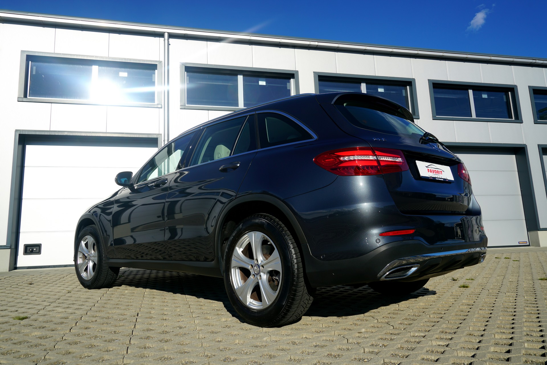 MERCEDES-BENZ GLC 250 d AMG Line 4Matic 9G-Tronic (CH)-image-3