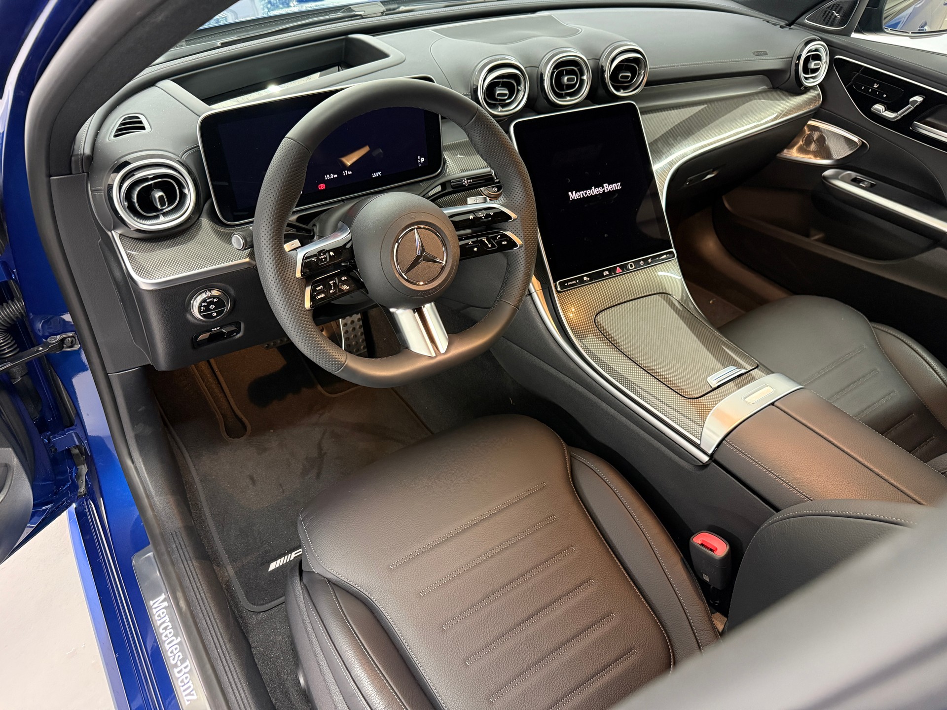 MERCEDES-BENZ C 220 d 4MATIC Limousine Swiss Star-image-6