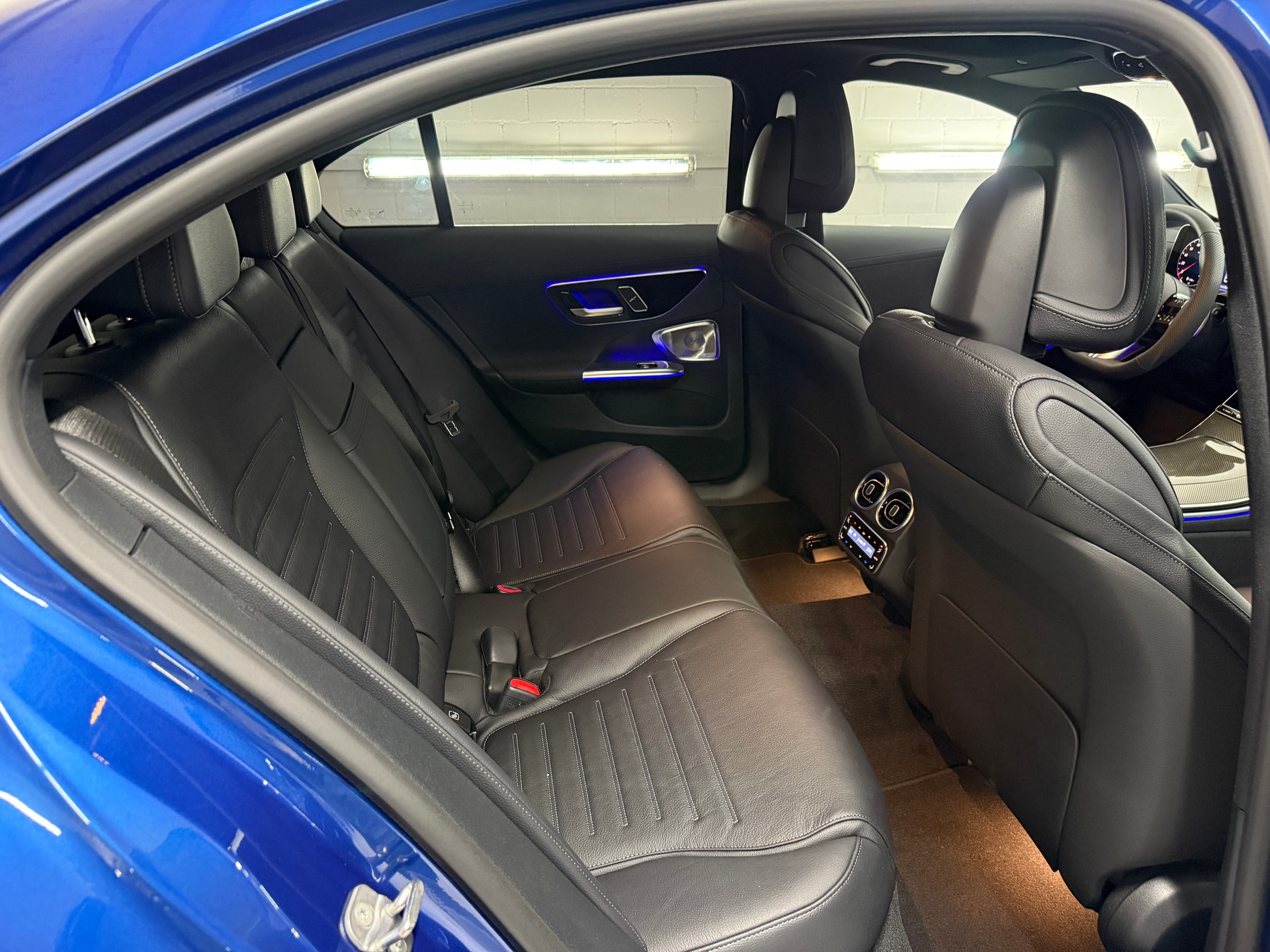MERCEDES-BENZ C 220 d 4MATIC Limousine Swiss Star-image-8