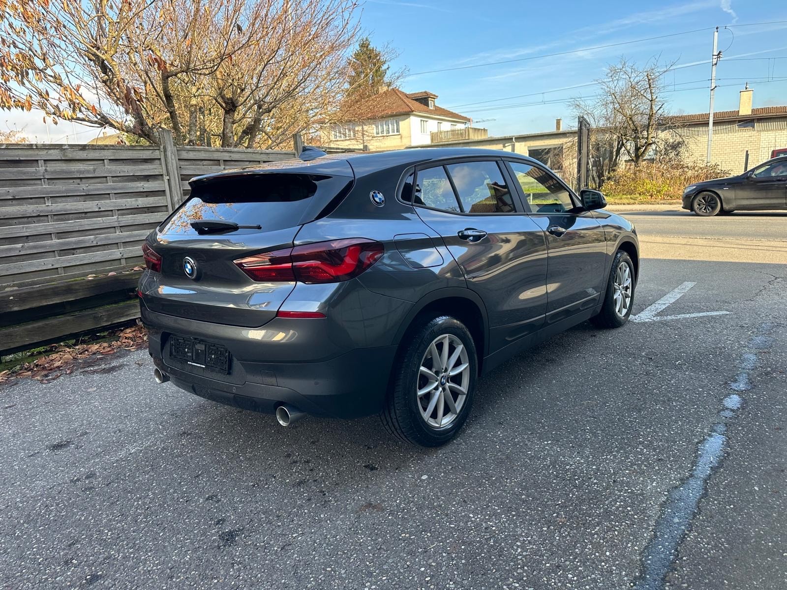 BMW X2 xDrive 20i Advantage-showroom-element-2