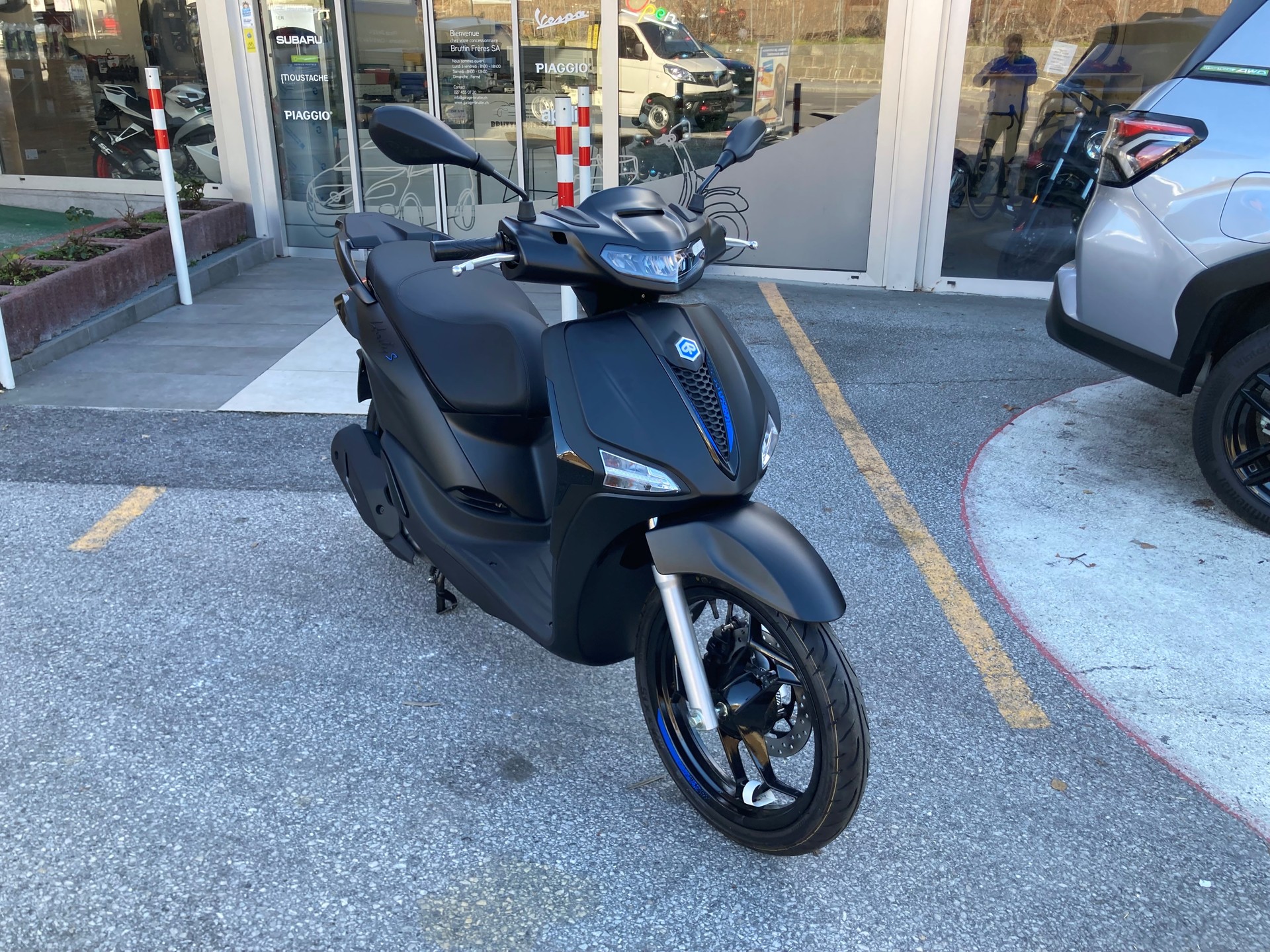 PIAGGIO Liberty 125 Sport-image-2