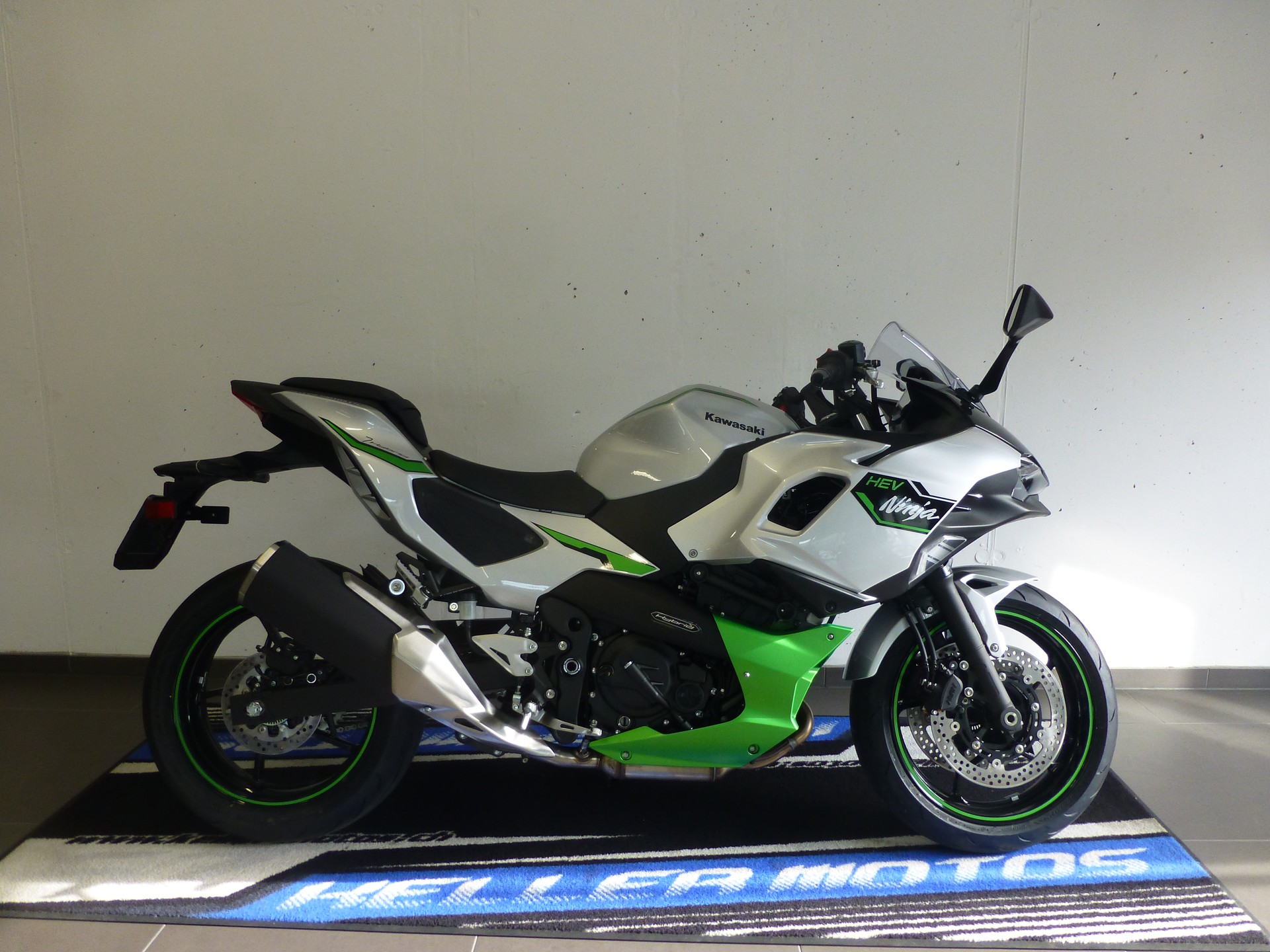 KAWASAKI Ninja 7 Hybrid-image-0