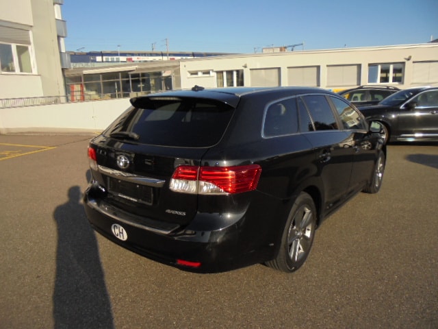 TOYOTA Avensis Sportswagon 2.0 Linea Sol-image-1