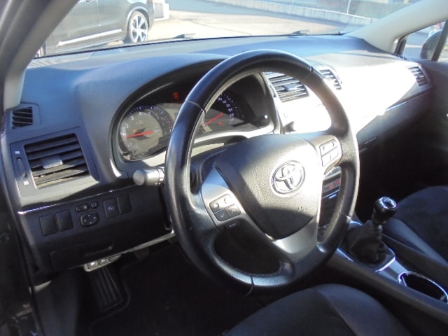 TOYOTA Avensis Sportswagon 2.0 Linea Sol-image-6