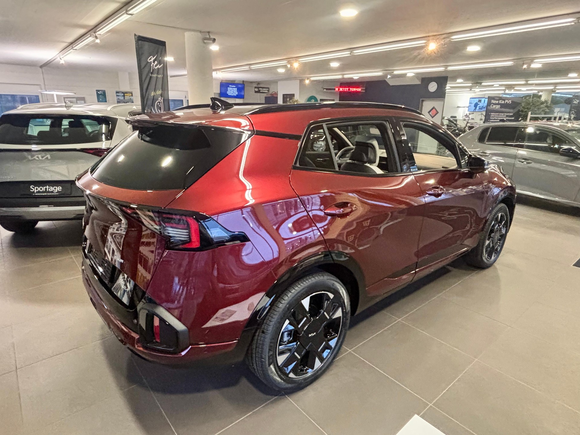 KIA Sportage 1.6 T-GDi Hybrid GT-Line-showroom-element-3