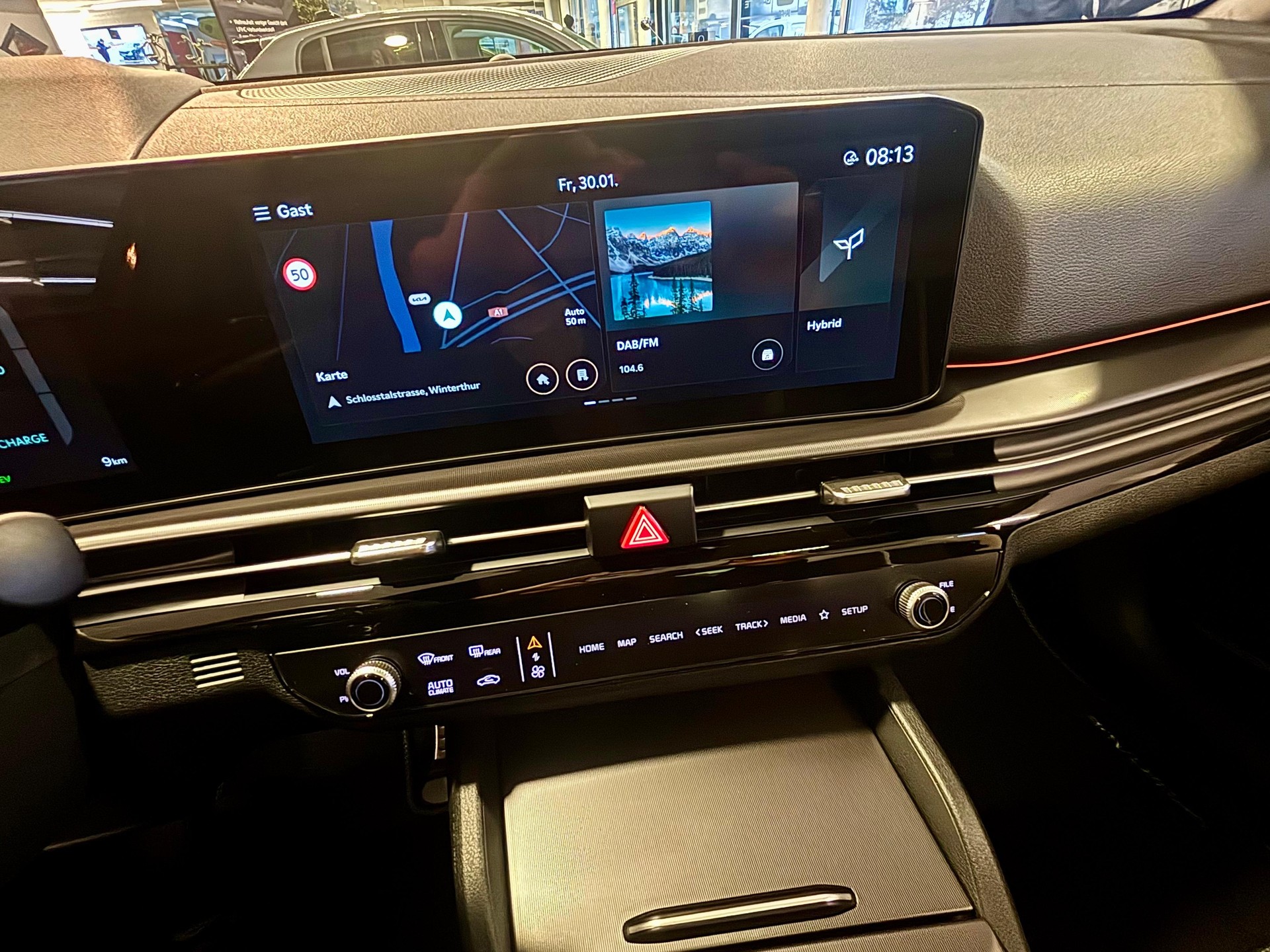 KIA Sportage 1.6 T-GDi Hybrid GT-Line-image-16
