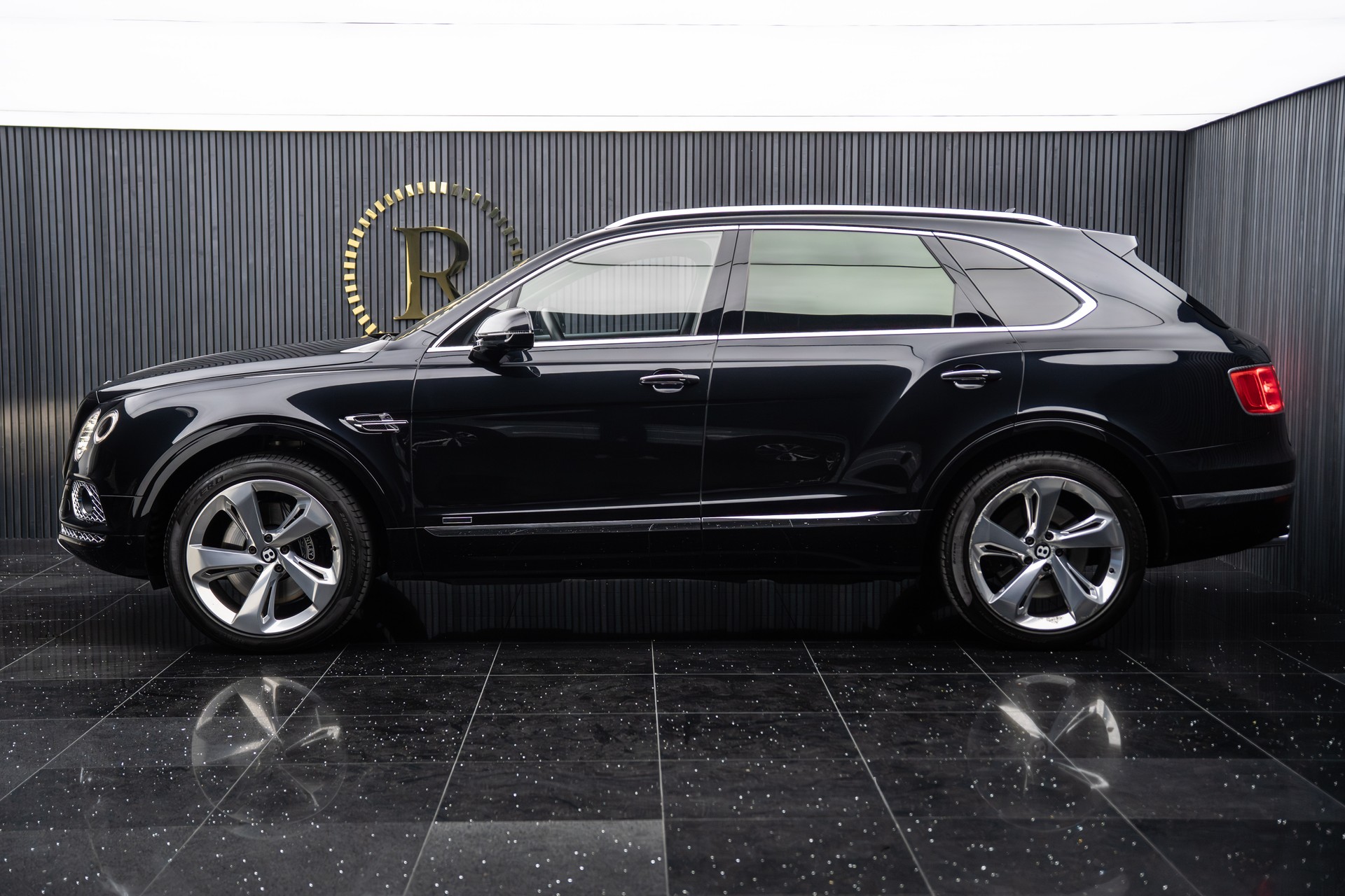 BENTLEY Bentayga V8 Diesel-showroom-element-2