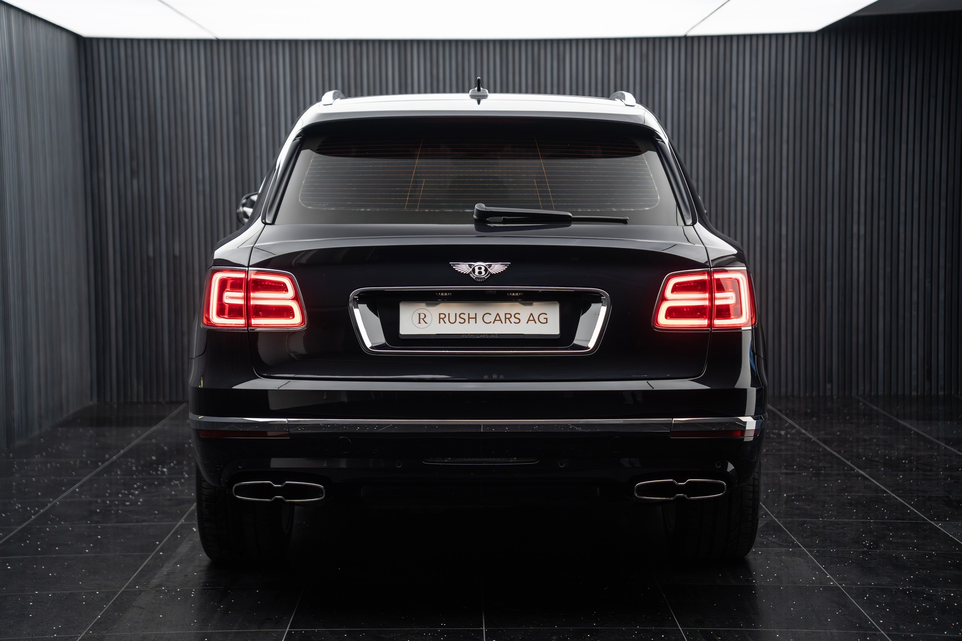 BENTLEY Bentayga V8 Diesel-showroom-element-3