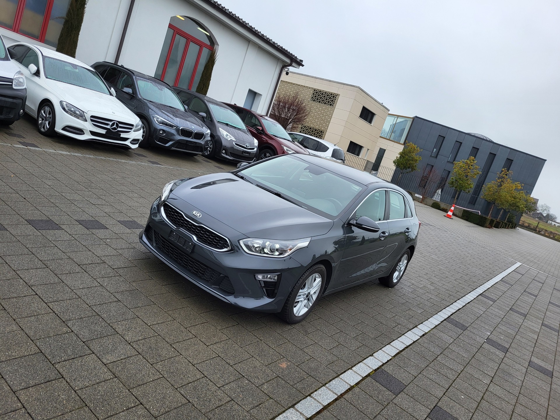KIA Ceed 1.4 T-GDi Trend DCT-image-3