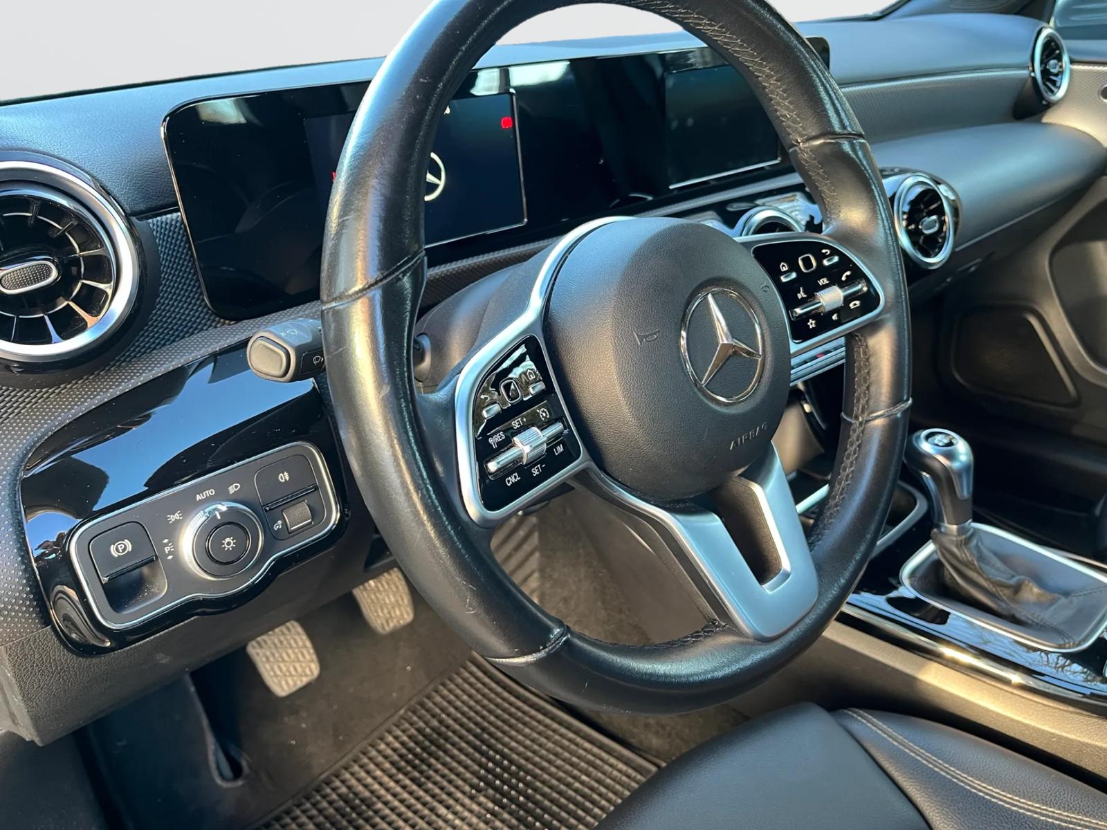 MERCEDES-BENZ A 180 Style-image-8