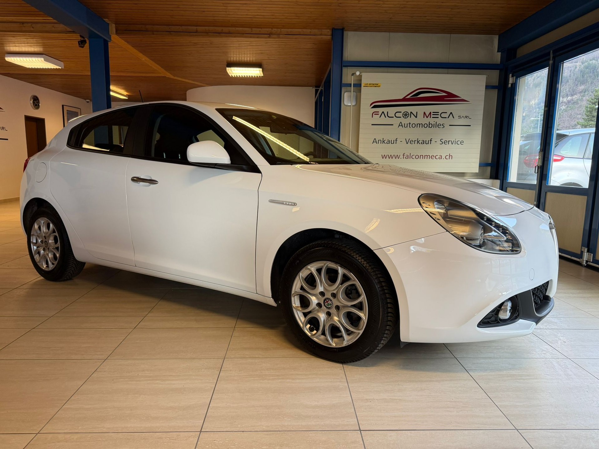 ALFA ROMEO 1.6 JTDM 120 CH SUPER TCT-showroom-element-1