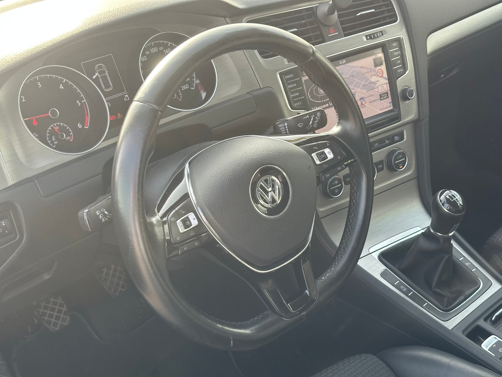 VW Golf Variant 1.6 TDI Comfortline-image-8