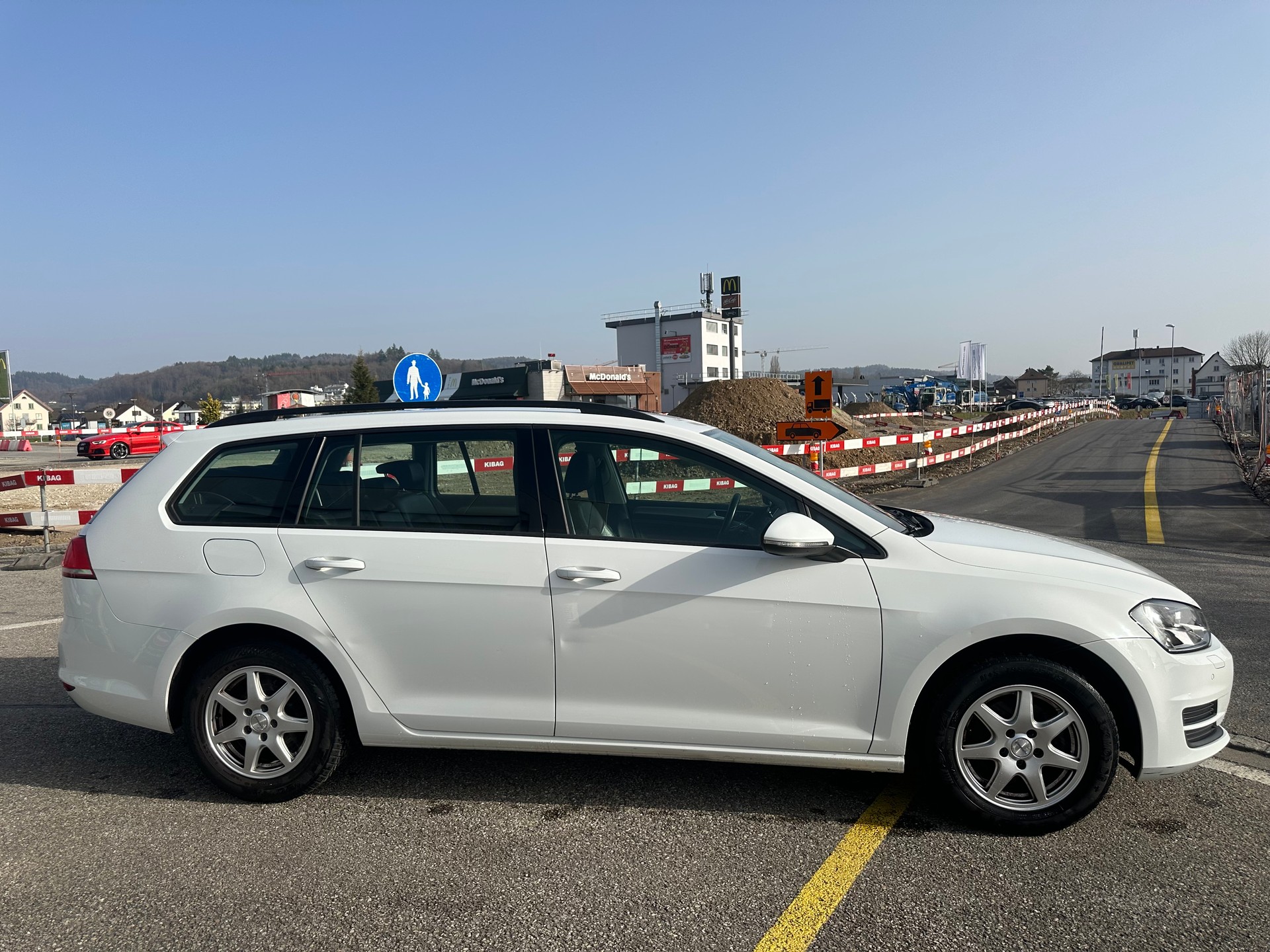 VW Golf Variant 1.6 TDI Comfortline-image-5