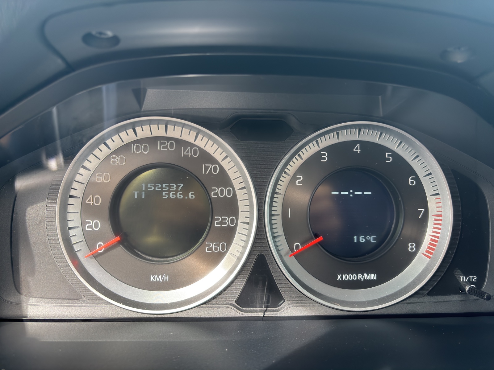 VOLVO XC70 3.0 T6 Kinetic AWD-image-9