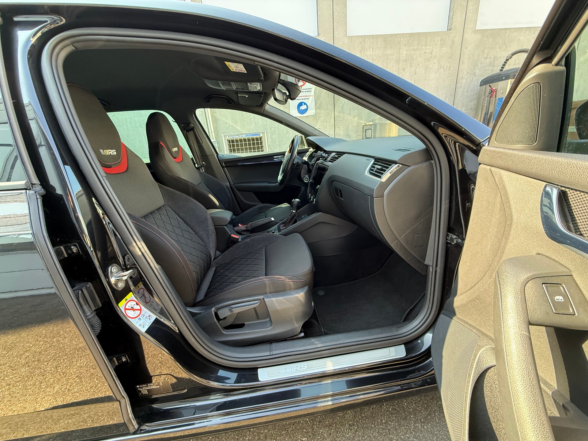 SKODA Octavia Combi 2.0 TSI RS DSG *CH Fahrzeug Frisch Ab MFK *Automat *Rückfahrkamera *Alcantara *Sitzheizung *Tempomat *AHK-image-13
