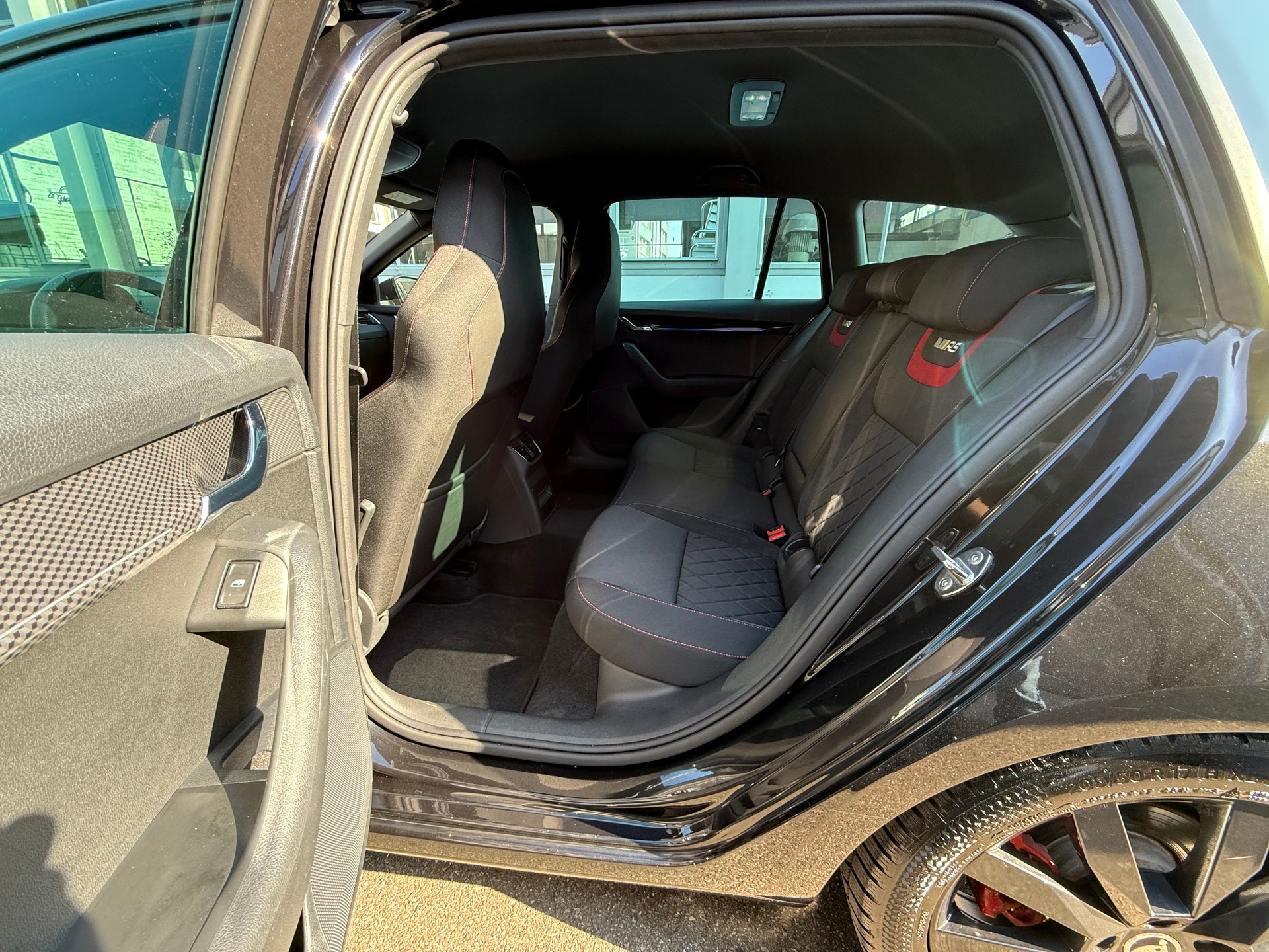 SKODA Octavia Combi 2.0 TSI RS DSG *CH Fahrzeug Frisch Ab MFK *Automat *Rückfahrkamera *Alcantara *Sitzheizung *Tempomat *AHK-image-12