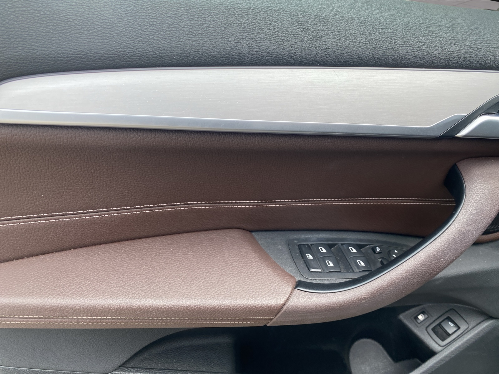 BMW X1 25e xDrive-image-19