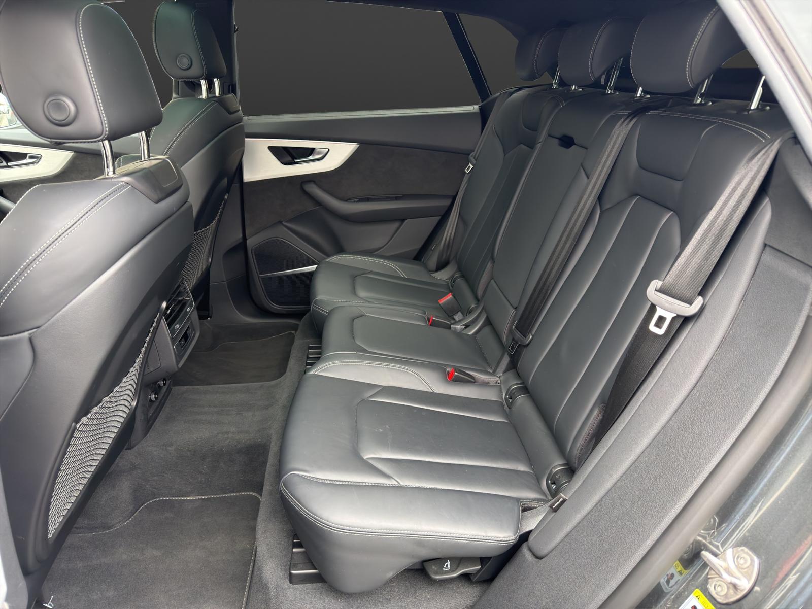 AUDI Q8 55 TFSI e quattro PHEV tiptronic-image-11