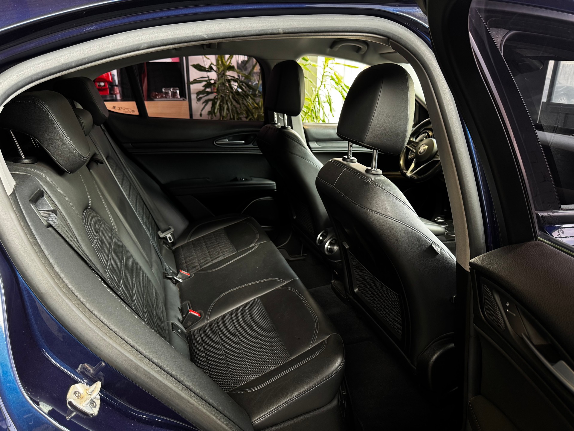 ALFA ROMEO Stelvio 2.2 JTDM Executive Q4 Automatic-image-7