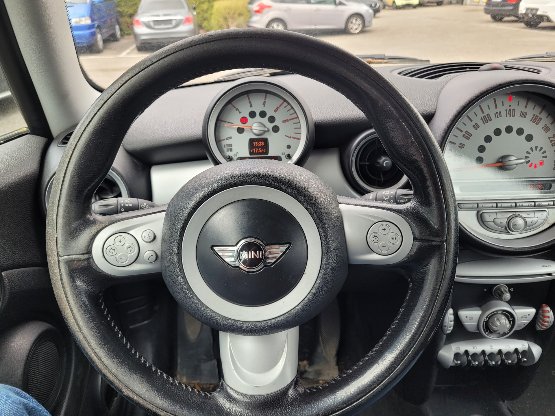 MINI Clubman Cooper D-image-14