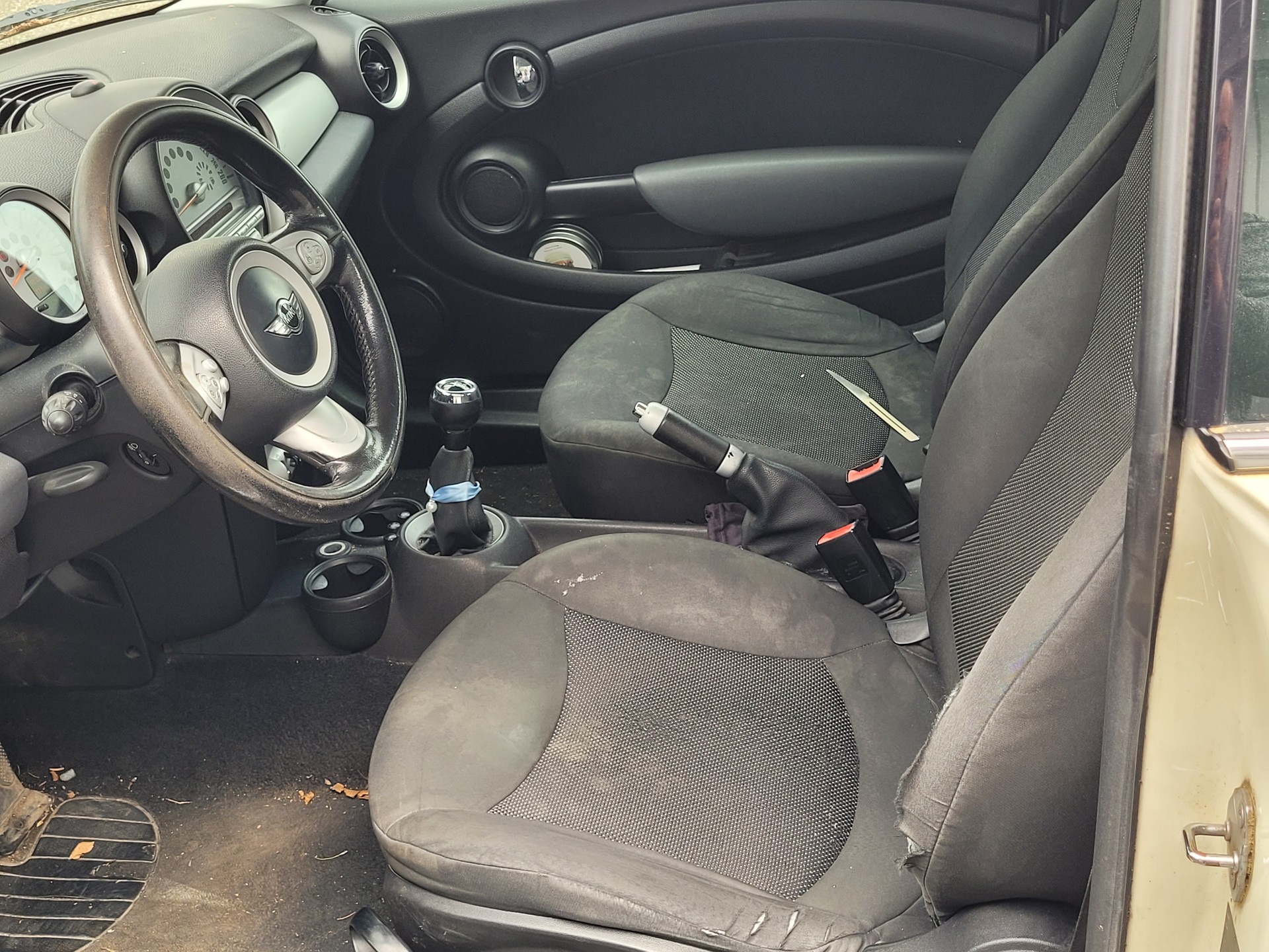 MINI Clubman Cooper D-image-12
