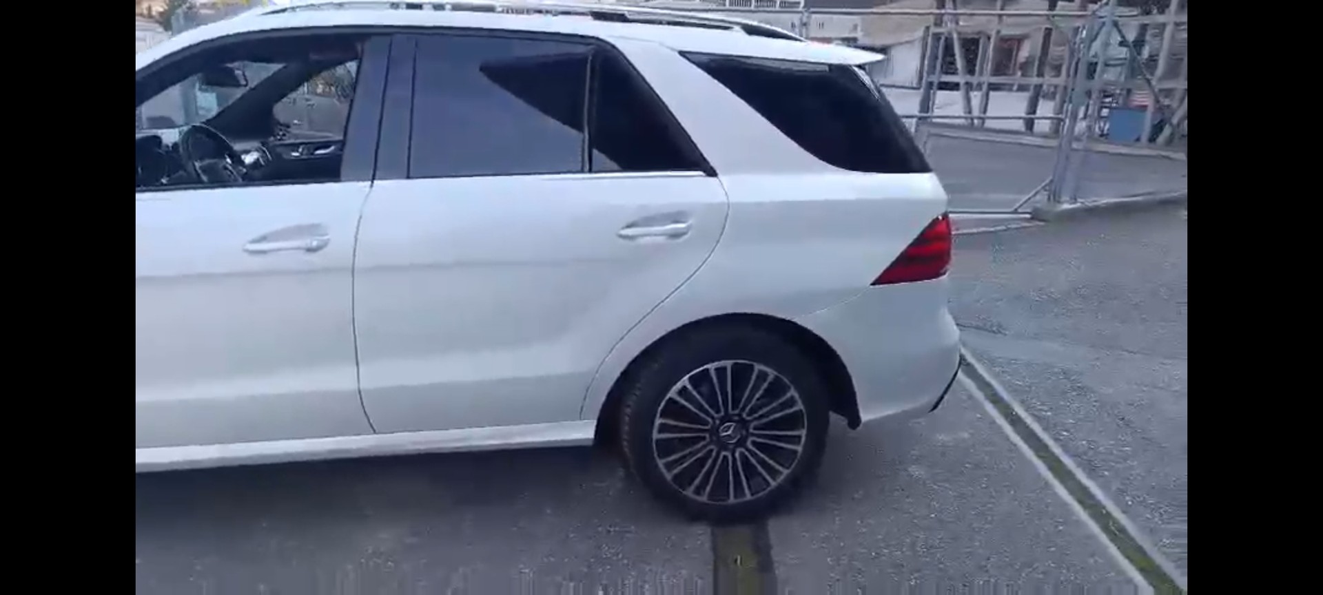 MERCEDES-BENZ GLE 500 e 4Matic 7G-Tronic-image-5