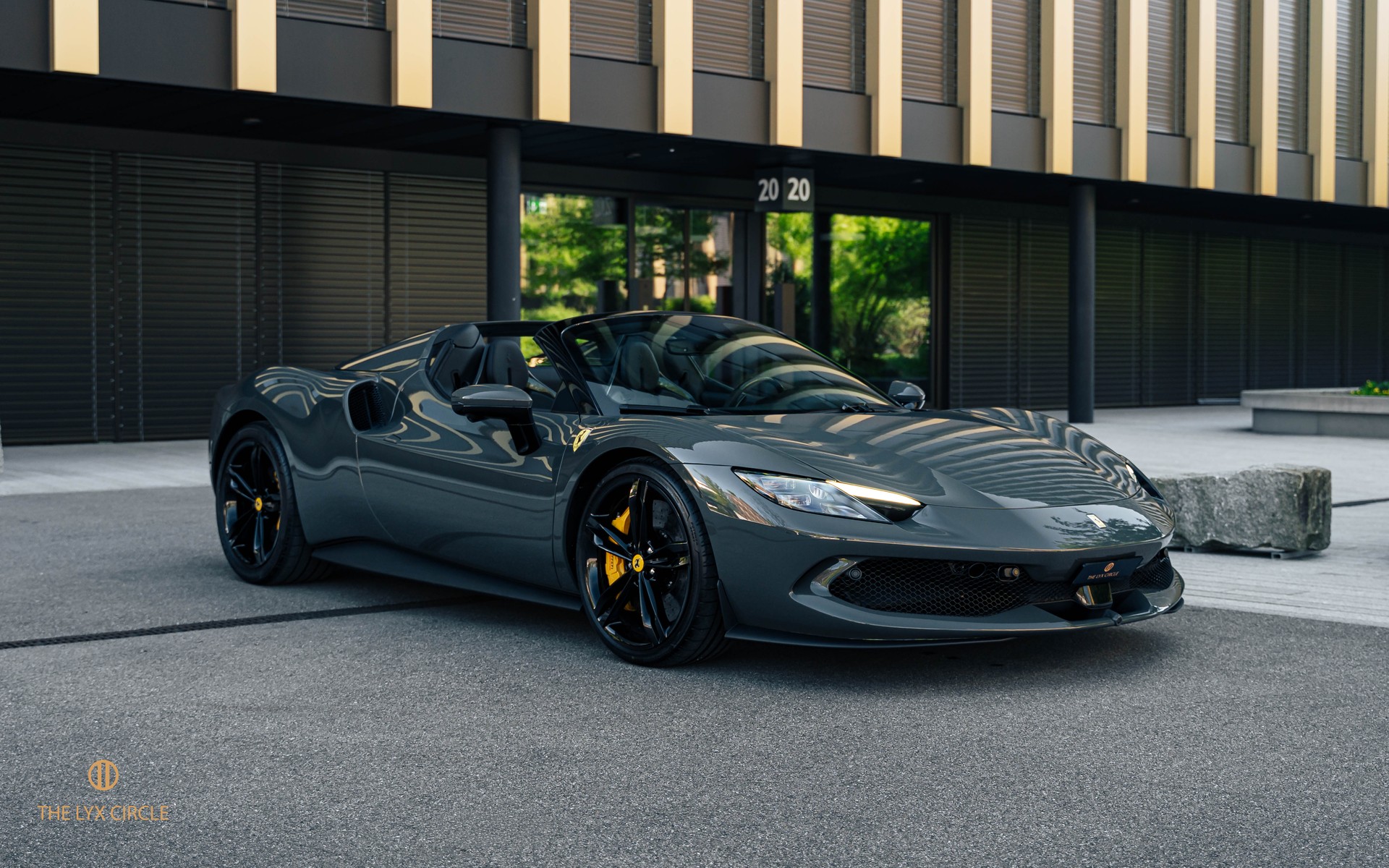 FERRARI 296 GTS-image-2