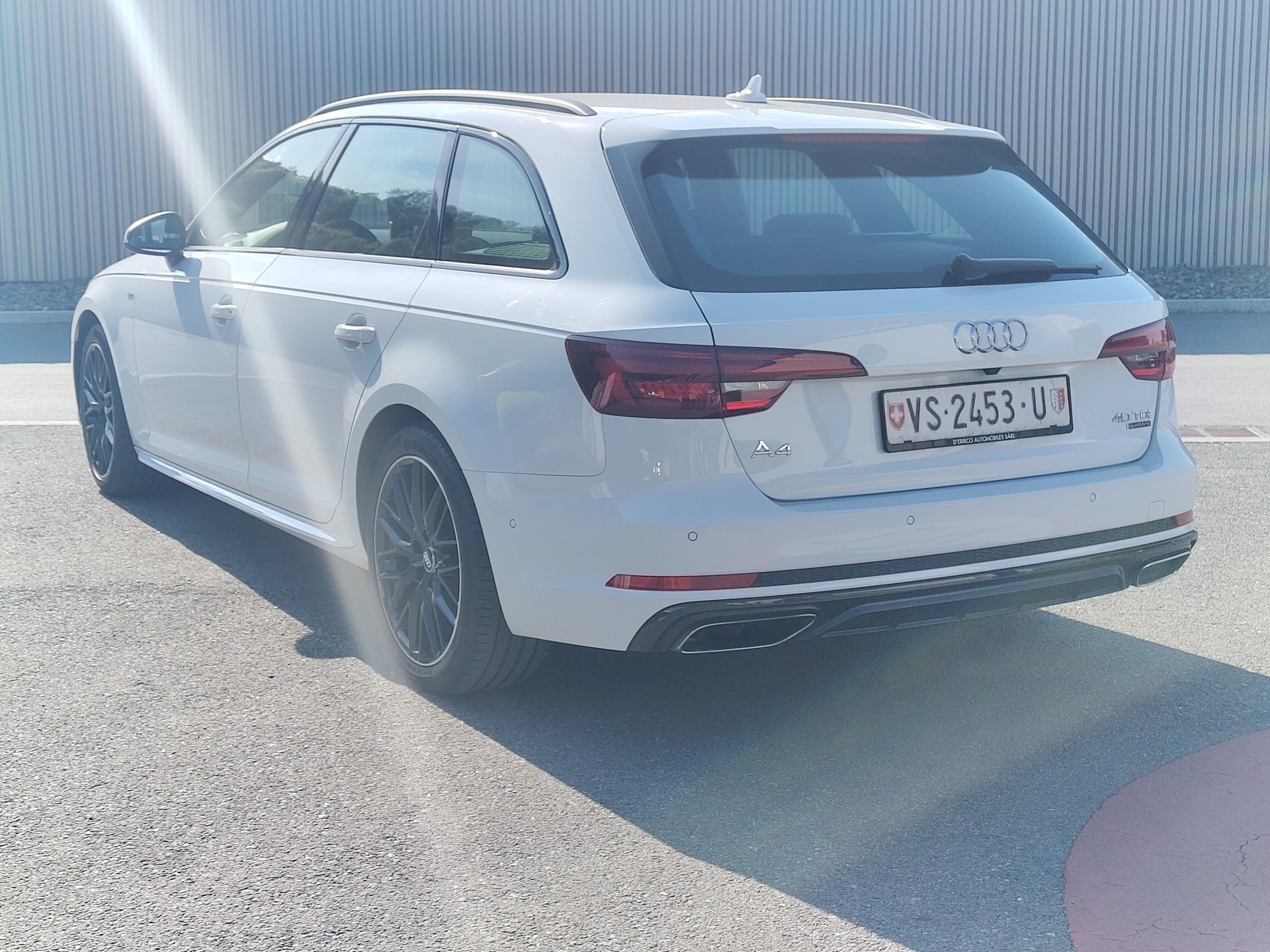 AUDI A4 Avant 40 TDI Sport Attraction quattro S-tronic-showroom-element-3