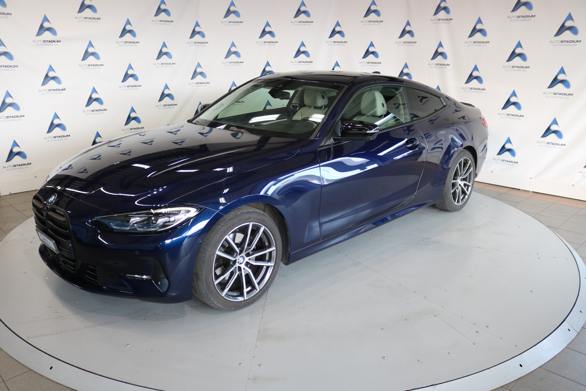 BMW 420i xDrive Coupé Steptronic-image-14