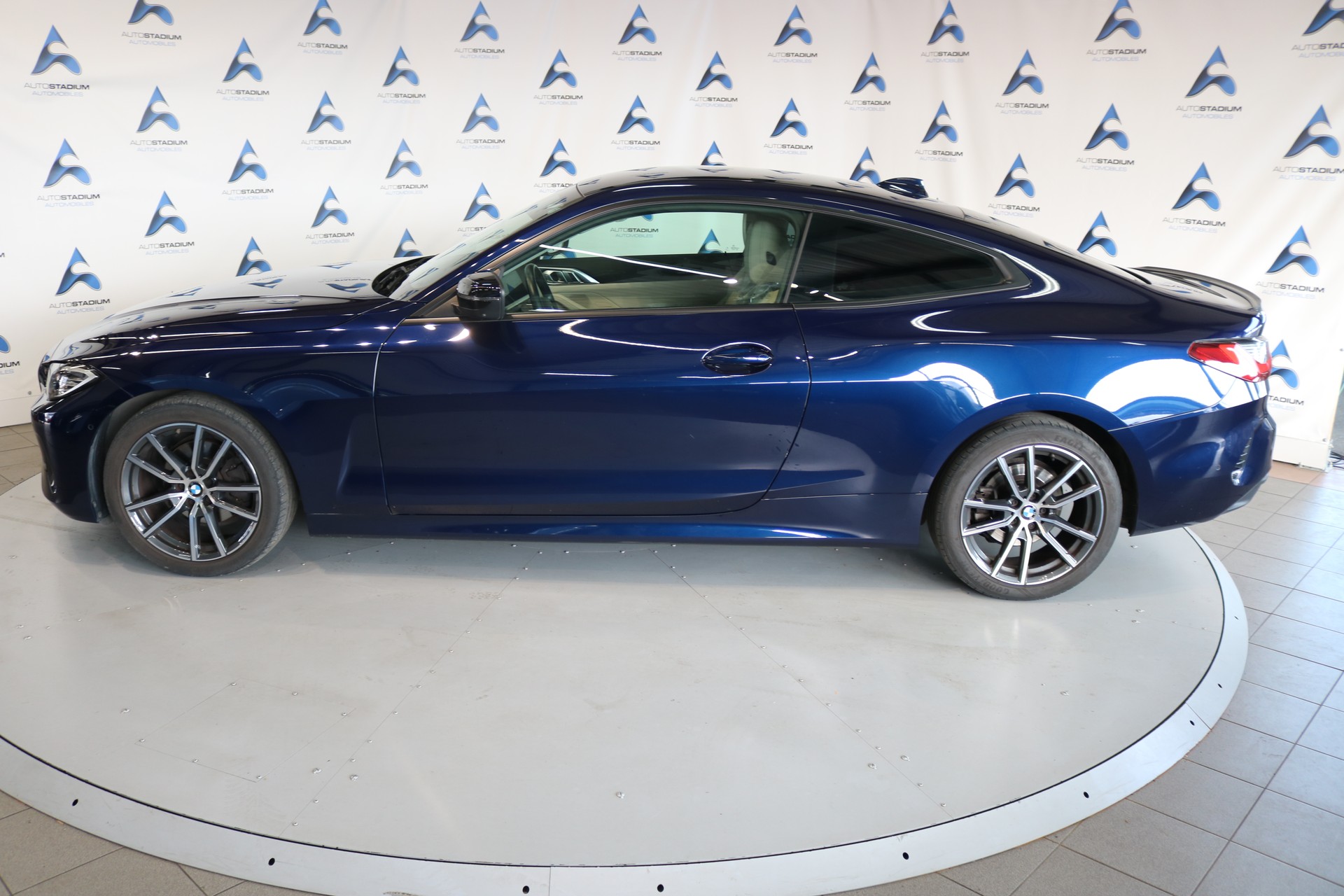 BMW 420i xDrive Coupé Steptronic-image-18