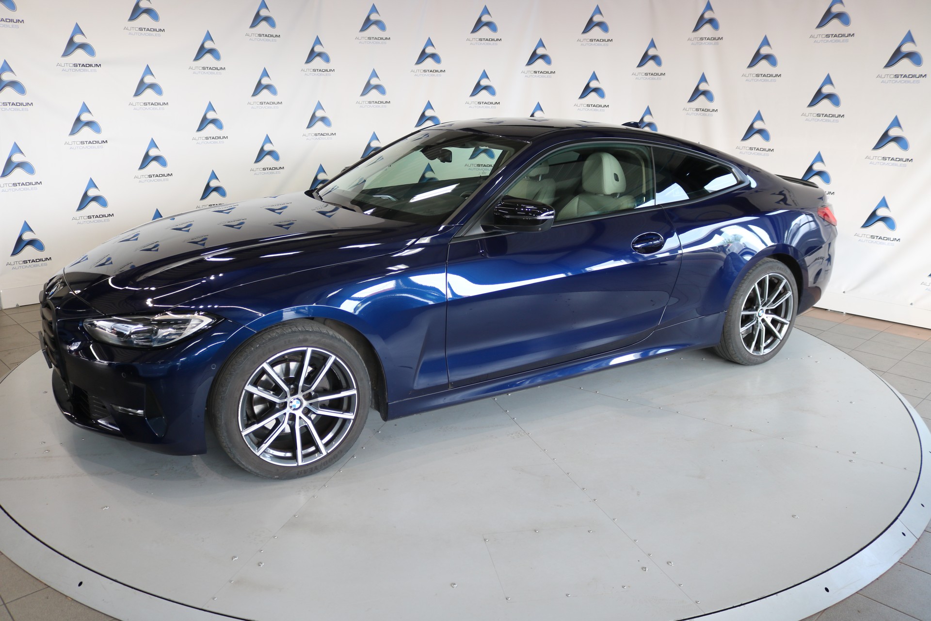 BMW 420i xDrive Coupé Steptronic-image-16