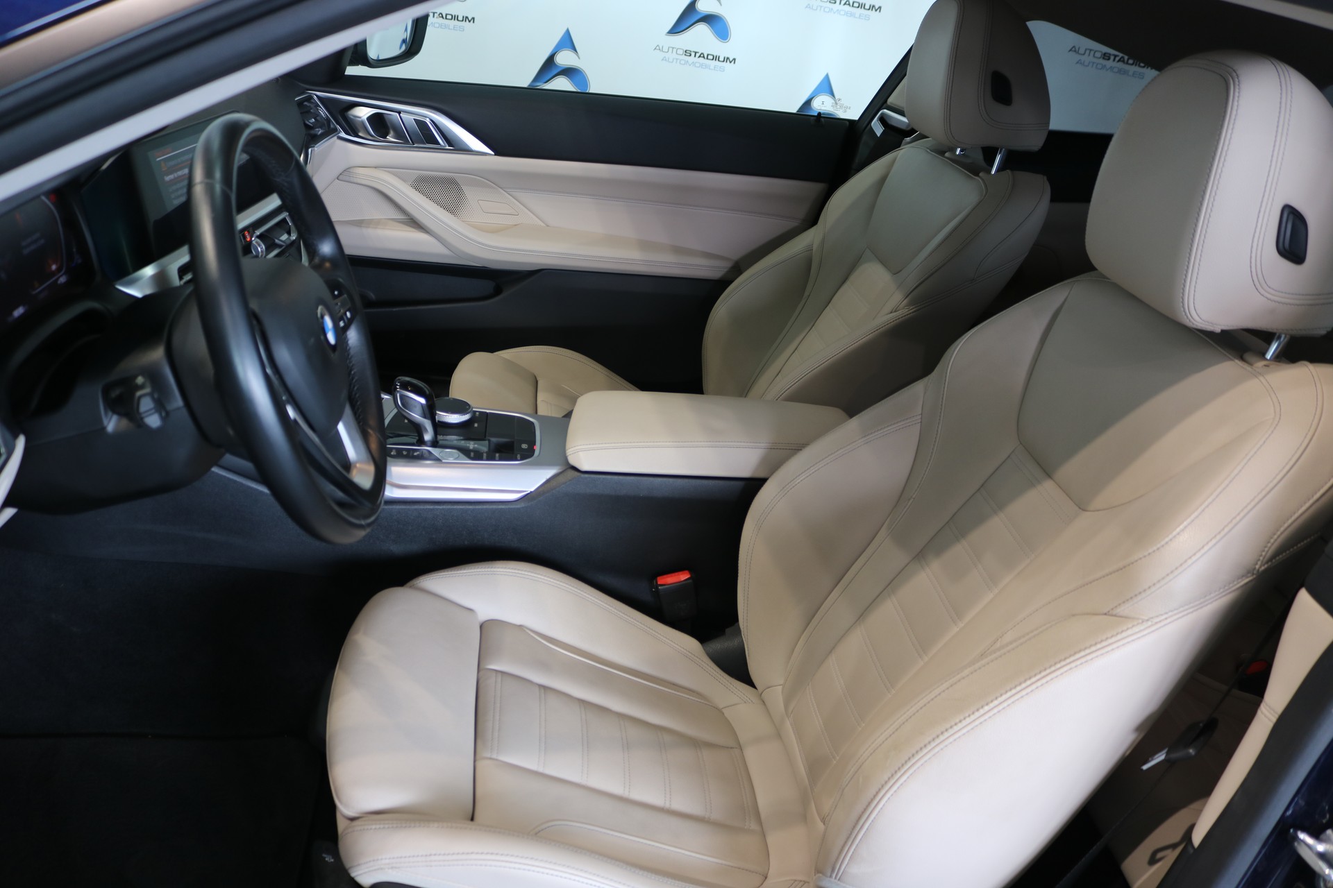 BMW 420i xDrive Coupé Steptronic-showroom-element-3
