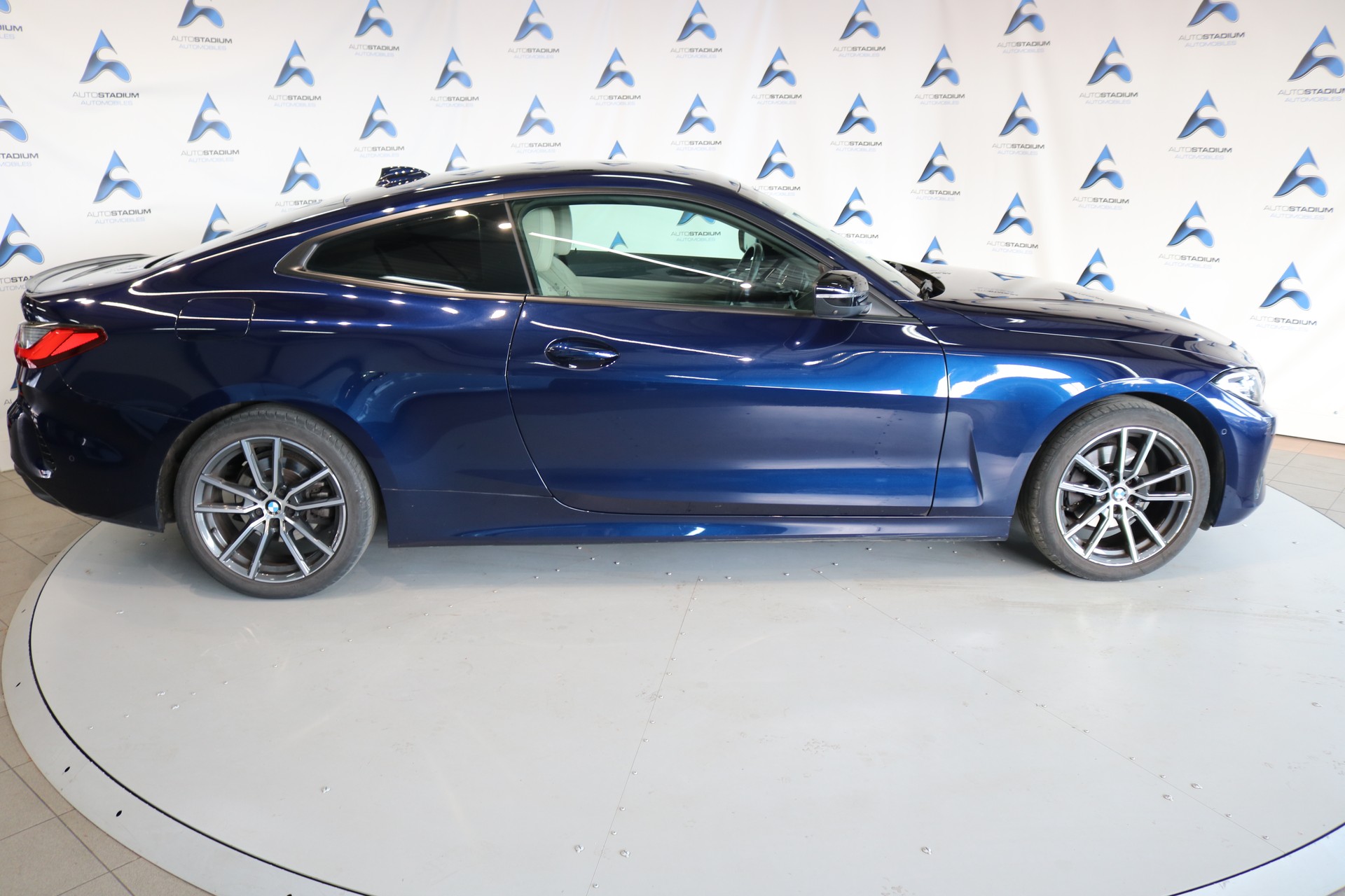 BMW 420i xDrive Coupé Steptronic-image-26