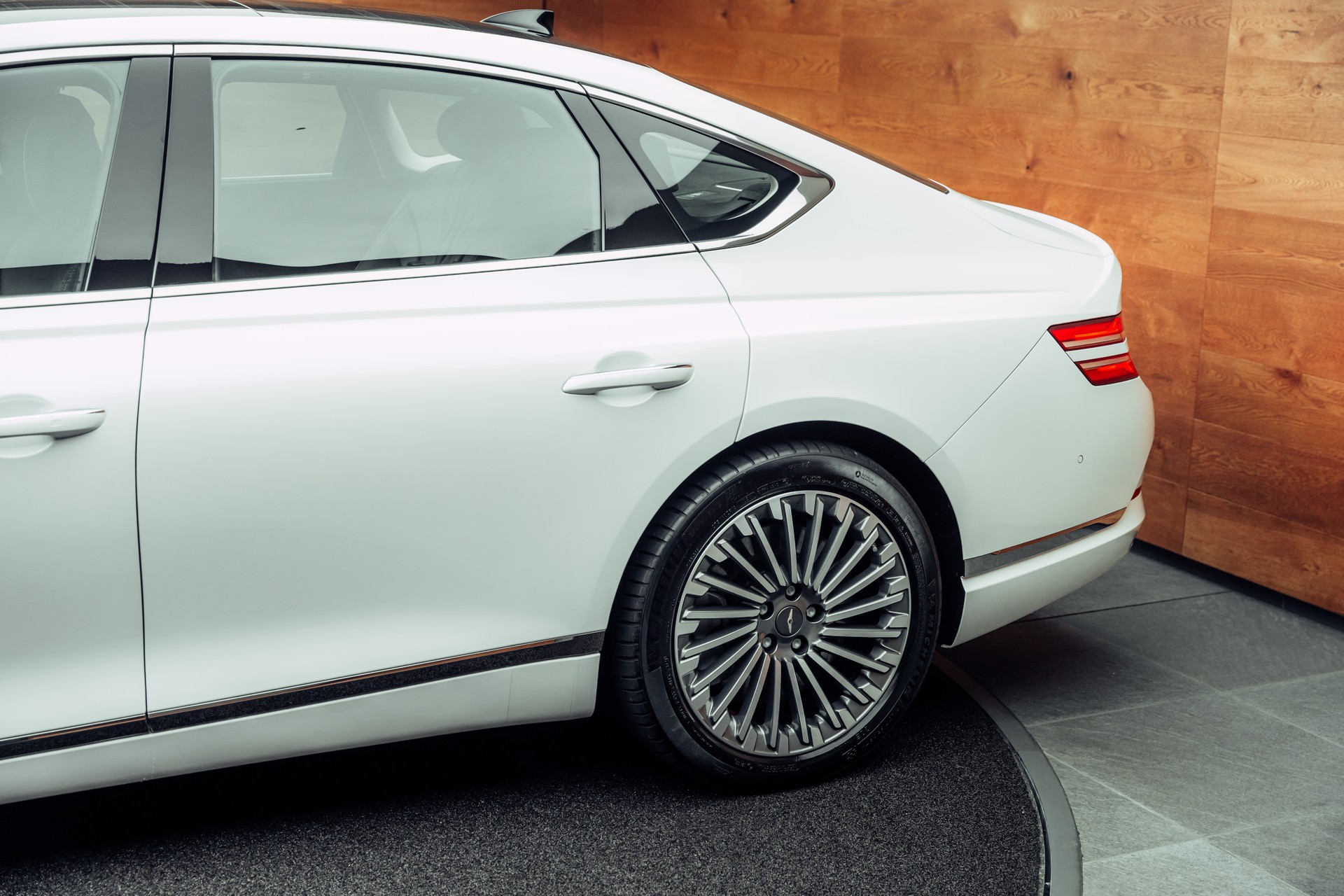 GENESIS G80 Electrificed Luxury 87,2kWh AWD-image-19
