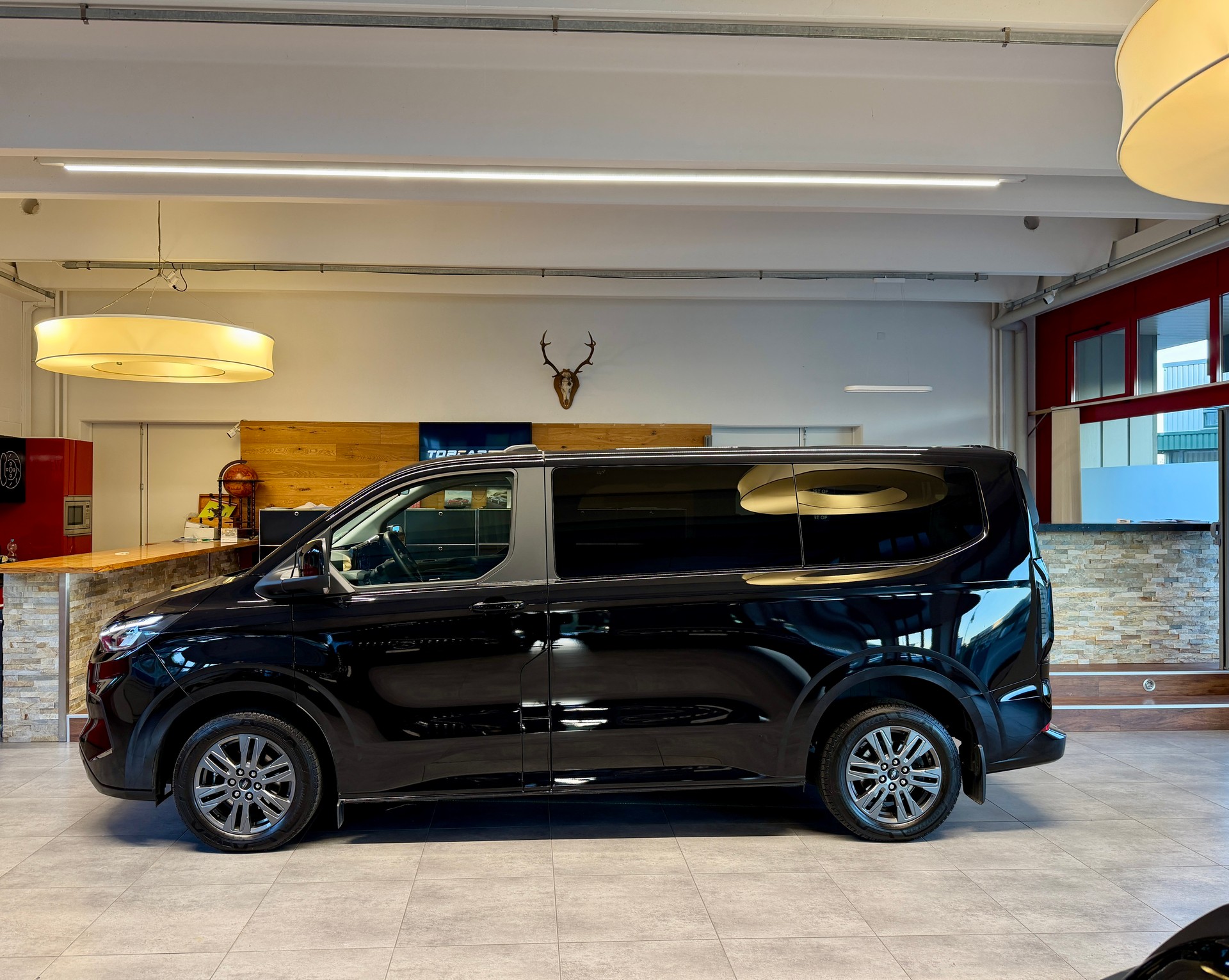 FORD Tourneo Bus 320 L1H1 Titanium Automat 4x4-showroom-element-2
