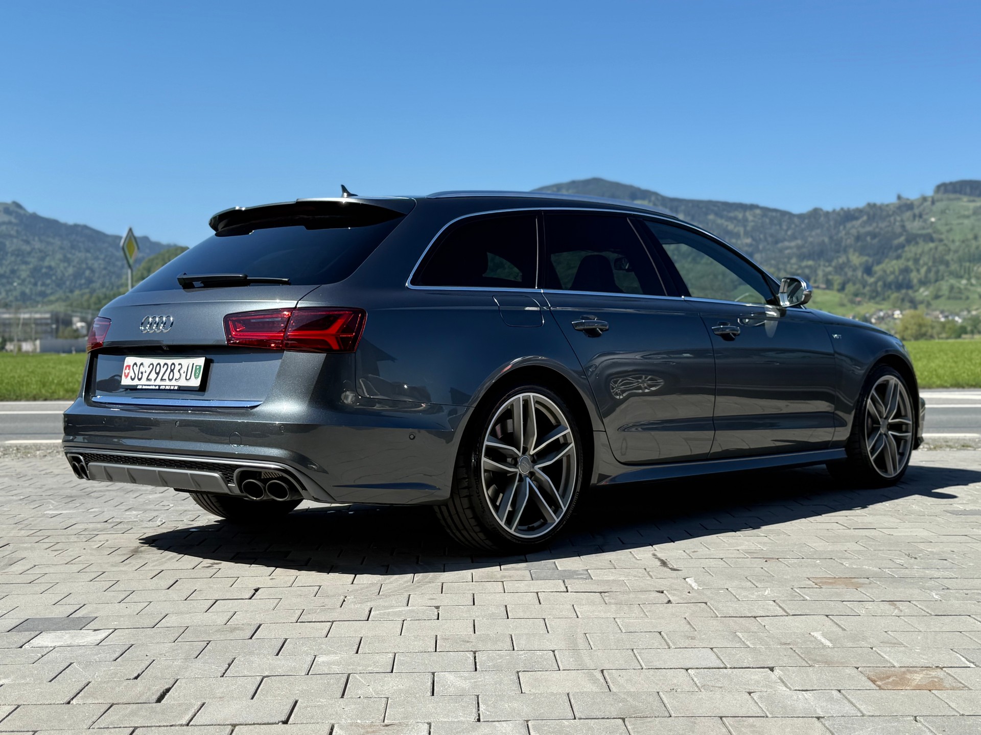 AUDI S6 Avant 4.0 TFSI V8 quattro S-tronic-image-5