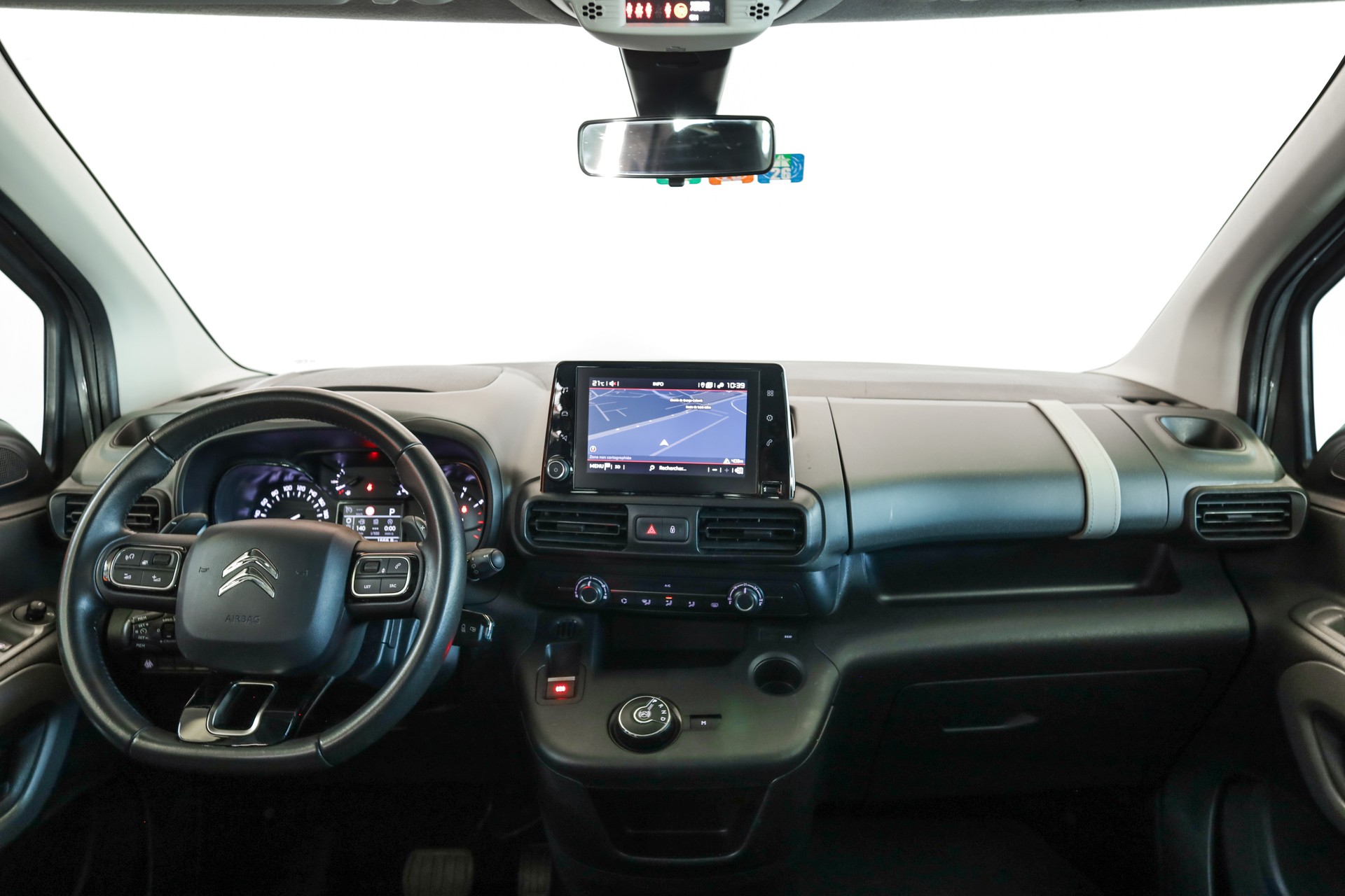 CITROEN Berlingo 1.2i PureTech Swiss Edition EAT8-image-8