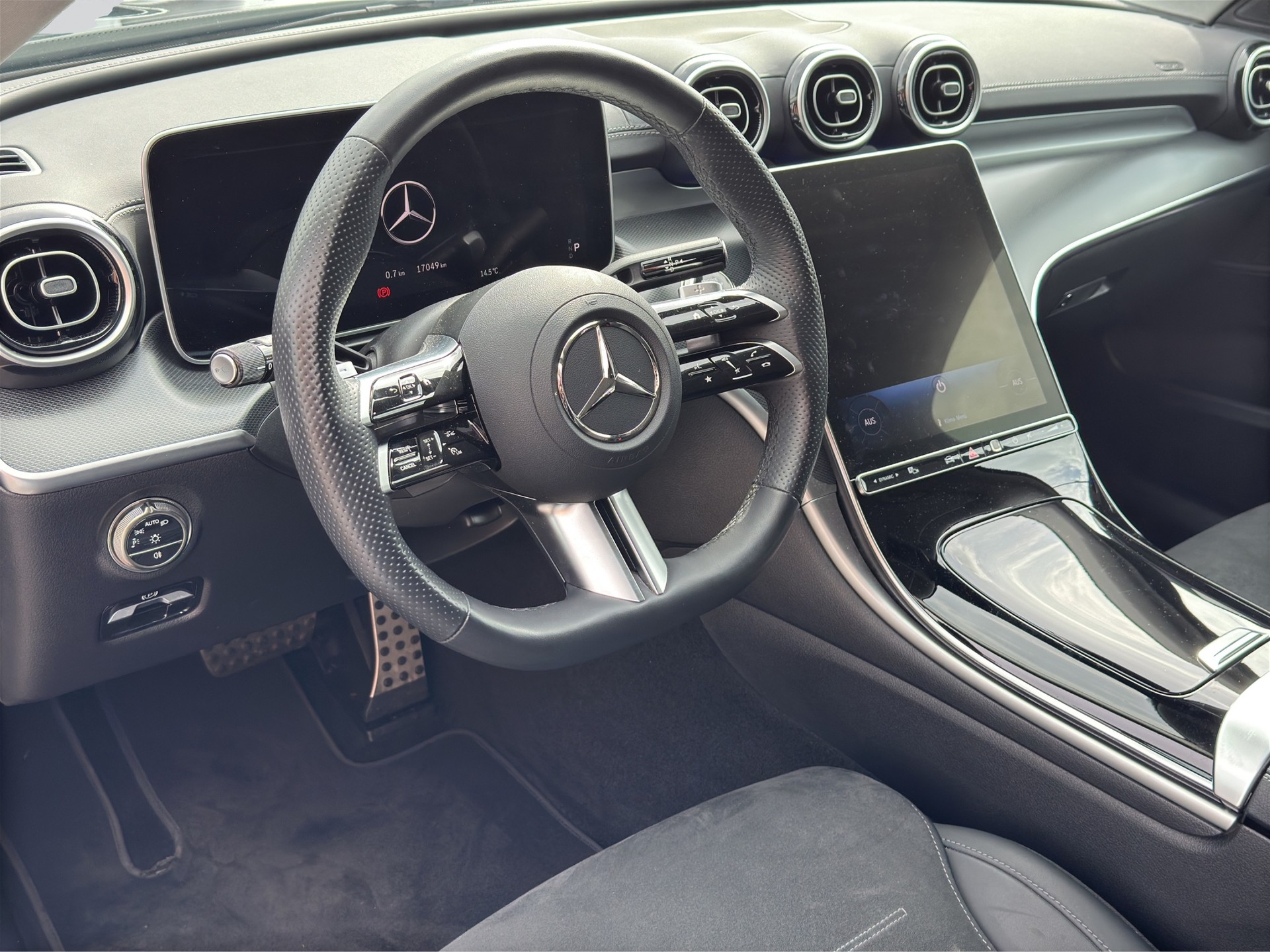 MERCEDES-BENZ C 180 AMG 9G-Tronic-image-6