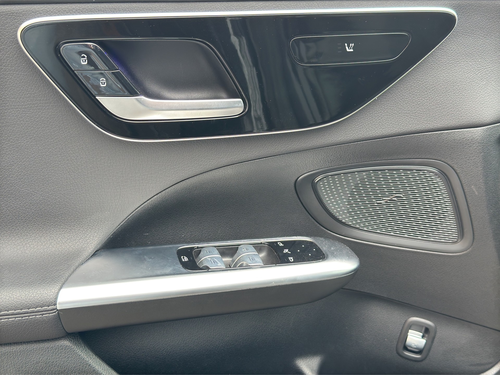 MERCEDES-BENZ C 180 AMG 9G-Tronic-image-8