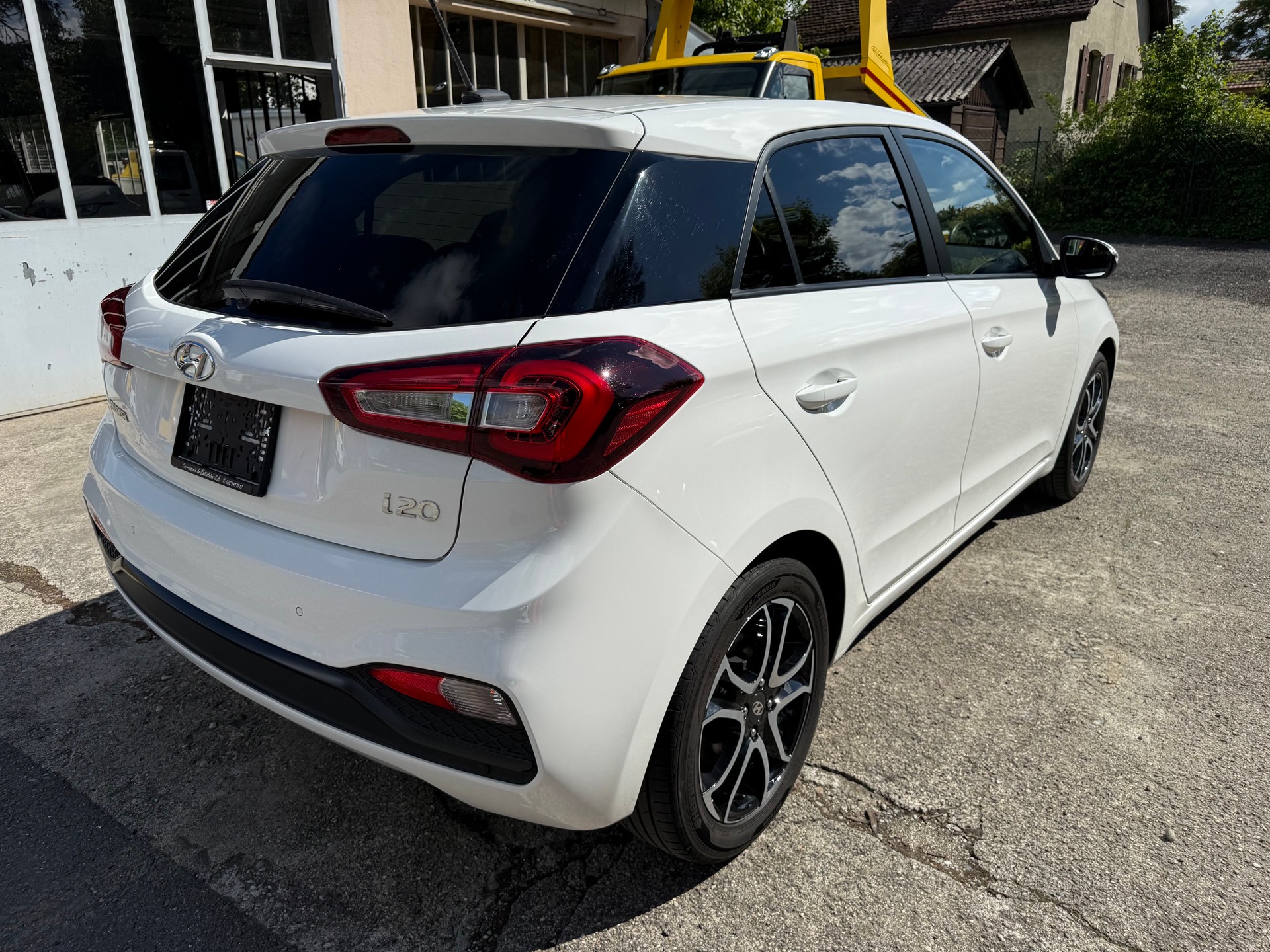 HYUNDAI i20 1.0 T-GDi Amplia ( Visite du jour-Garantie-Service à jour )-image-4