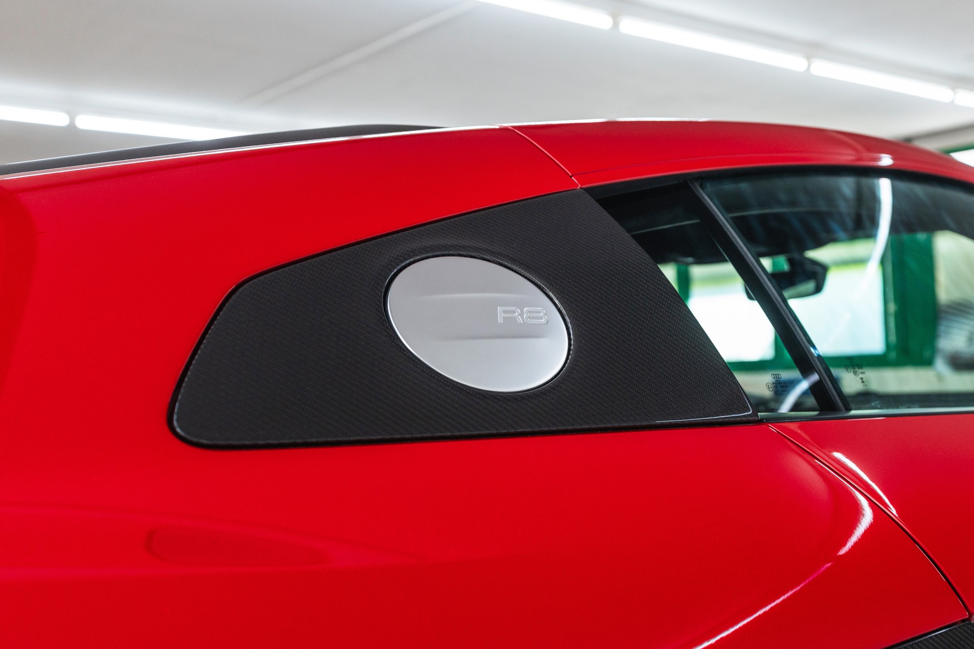 AUDI R8 Coupé GT RWD S-Tronic-image-12