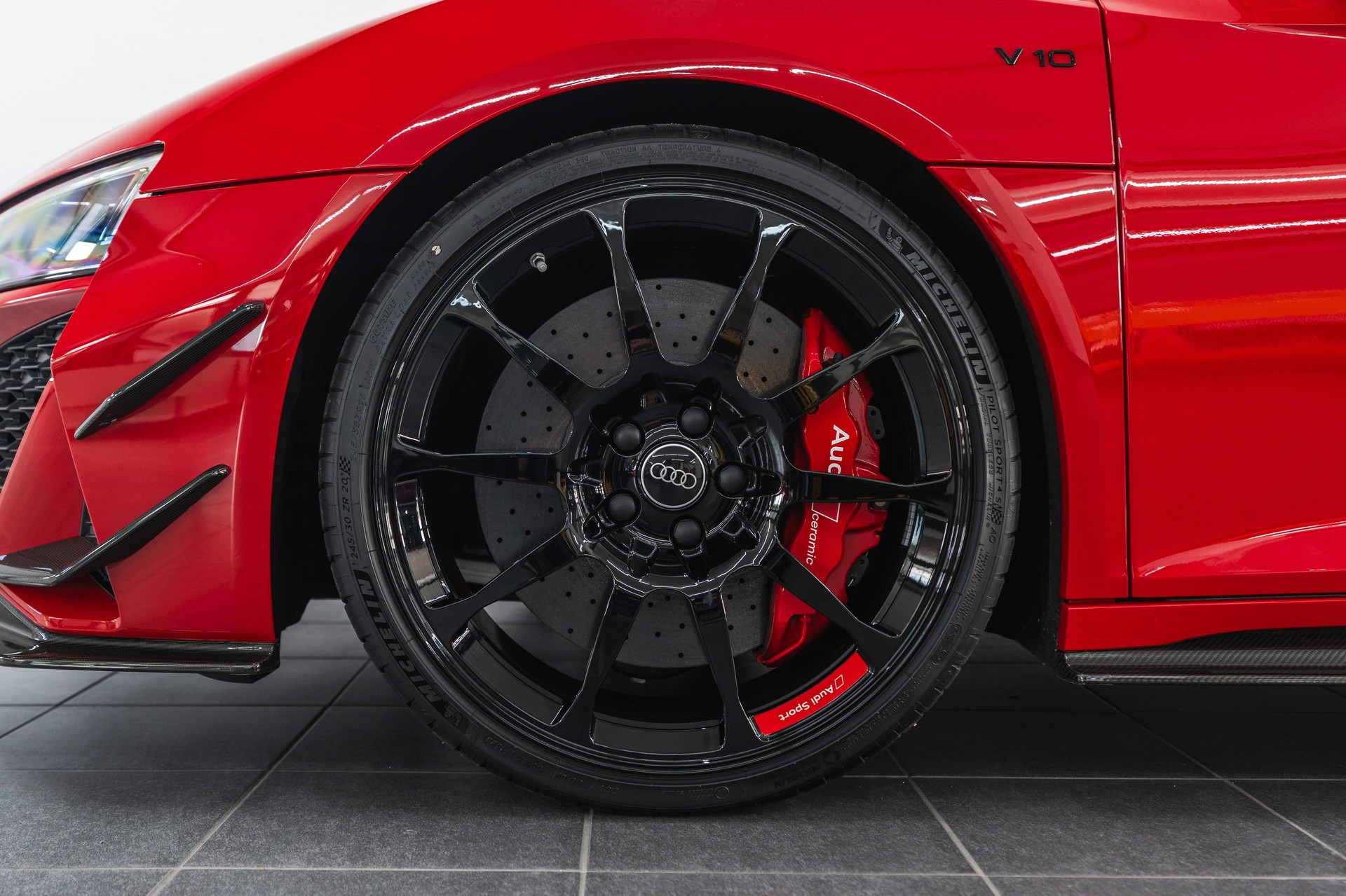 AUDI R8 Coupé GT RWD S-Tronic-image-8