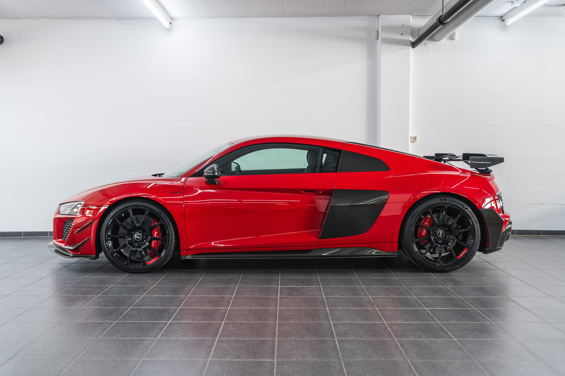 AUDI R8 Coupé GT RWD S-Tronic-showroom-element-3