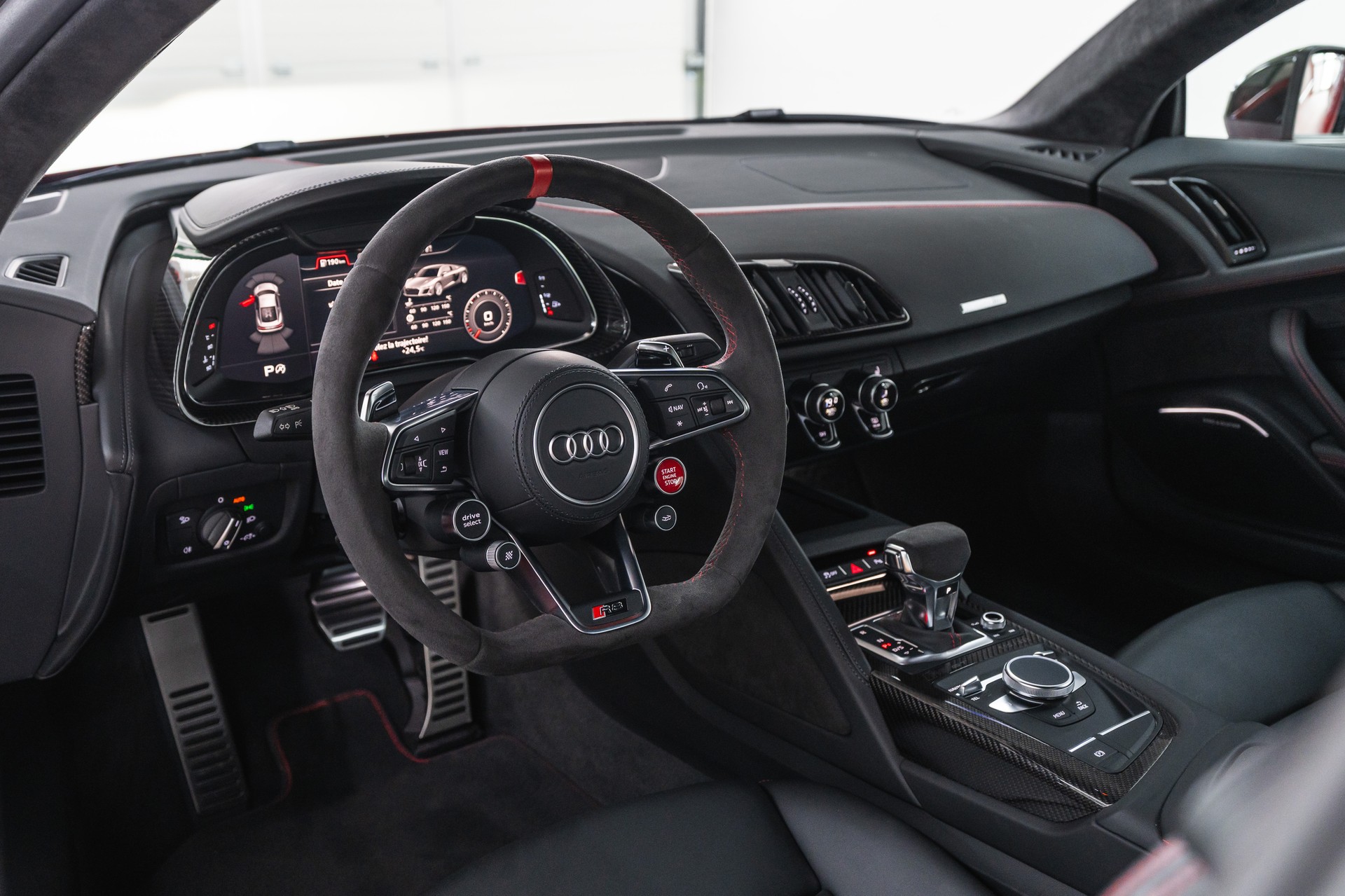 AUDI R8 Coupé GT RWD S-Tronic-image-13