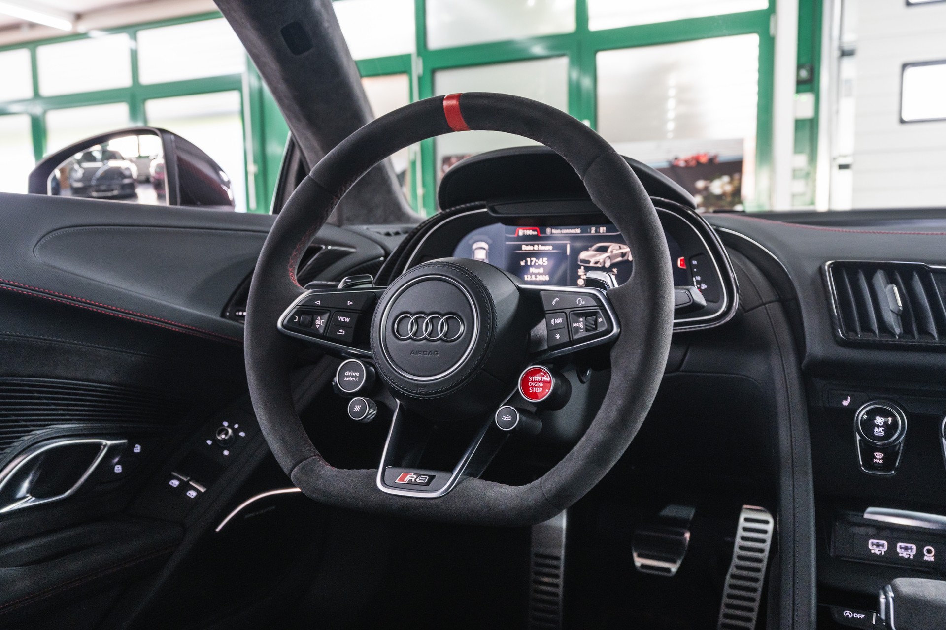 AUDI R8 Coupé GT RWD S-Tronic-image-14