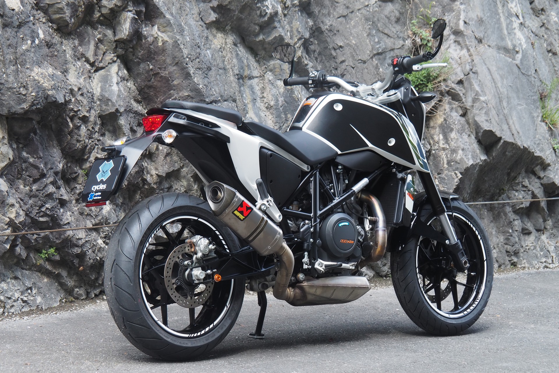 KTM 690 Duke ABS-image-4