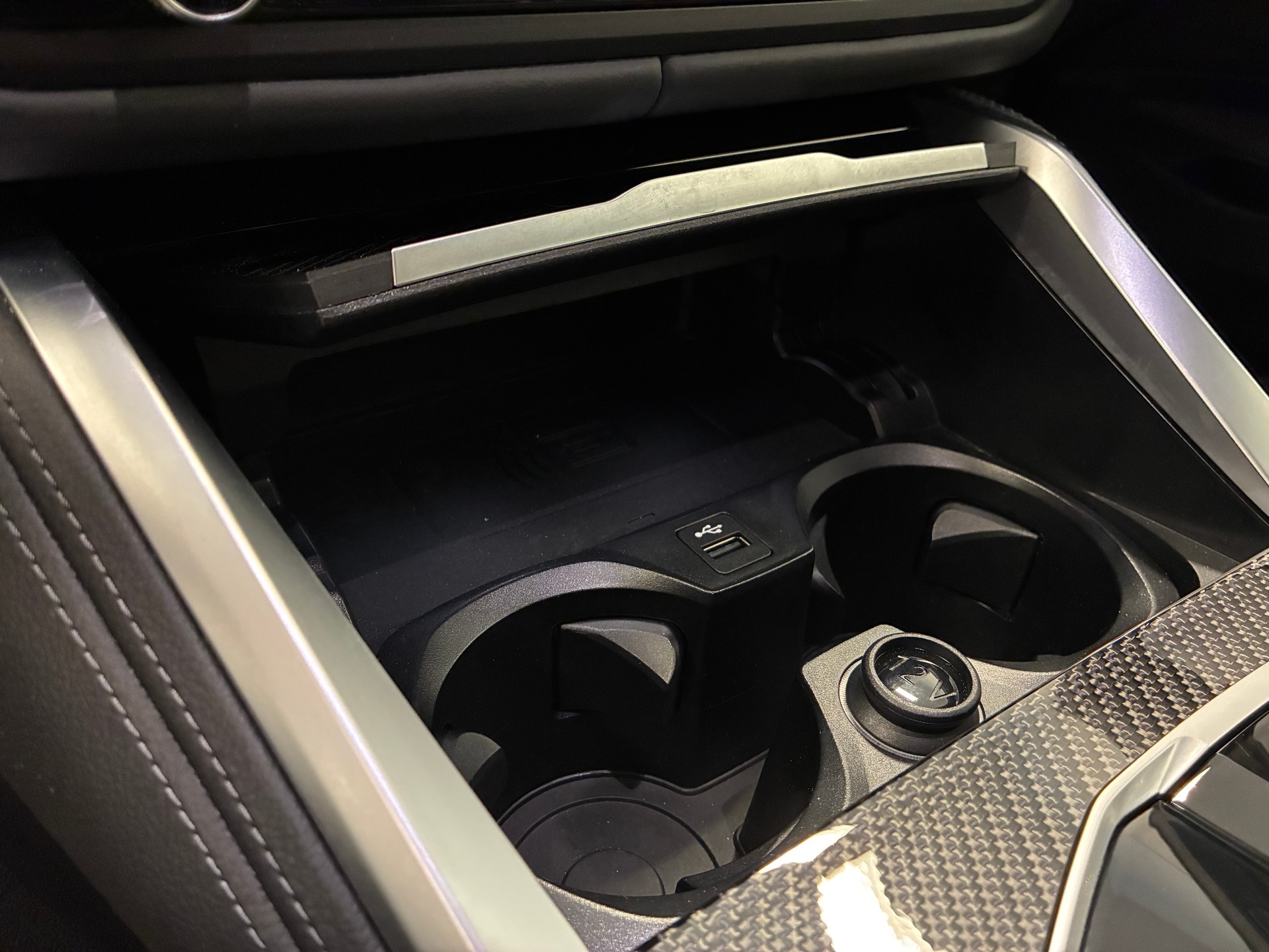 BMW M4 Competition xDrive Cabrio-image-17